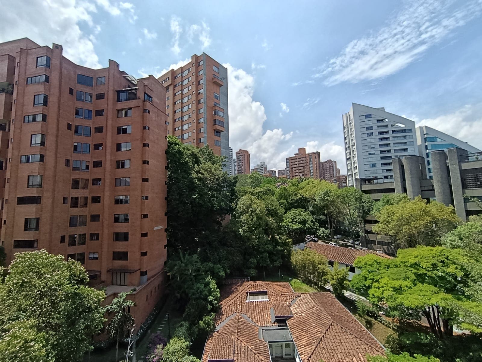Apartamento en arriendo en La Florida El Poblado, Medellín — foto 3 de 16