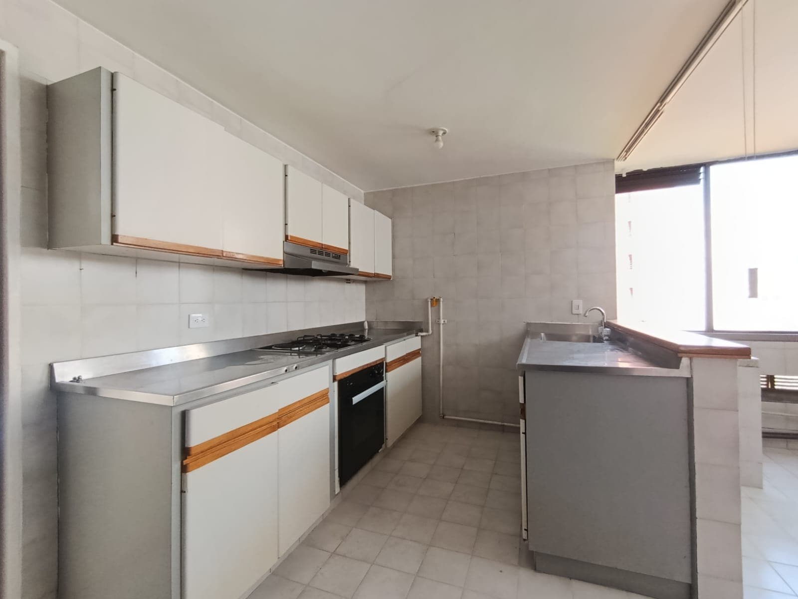 Apartamento en arriendo en La Florida El Poblado, Medellín — foto 4 de 16