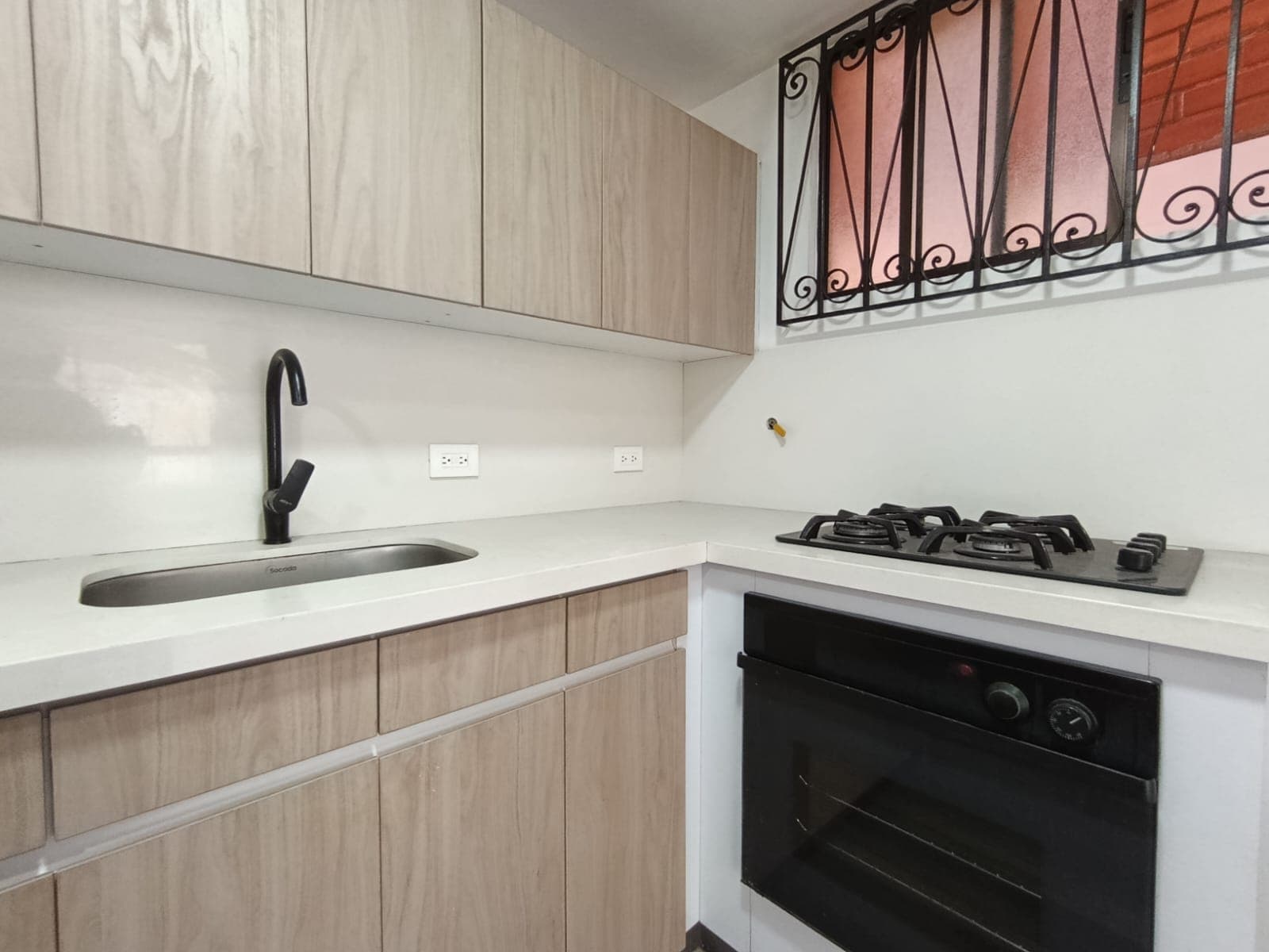 Apartamento en arriendo en Loma del Indio, El Poblado, Medellín — foto 5 de 20