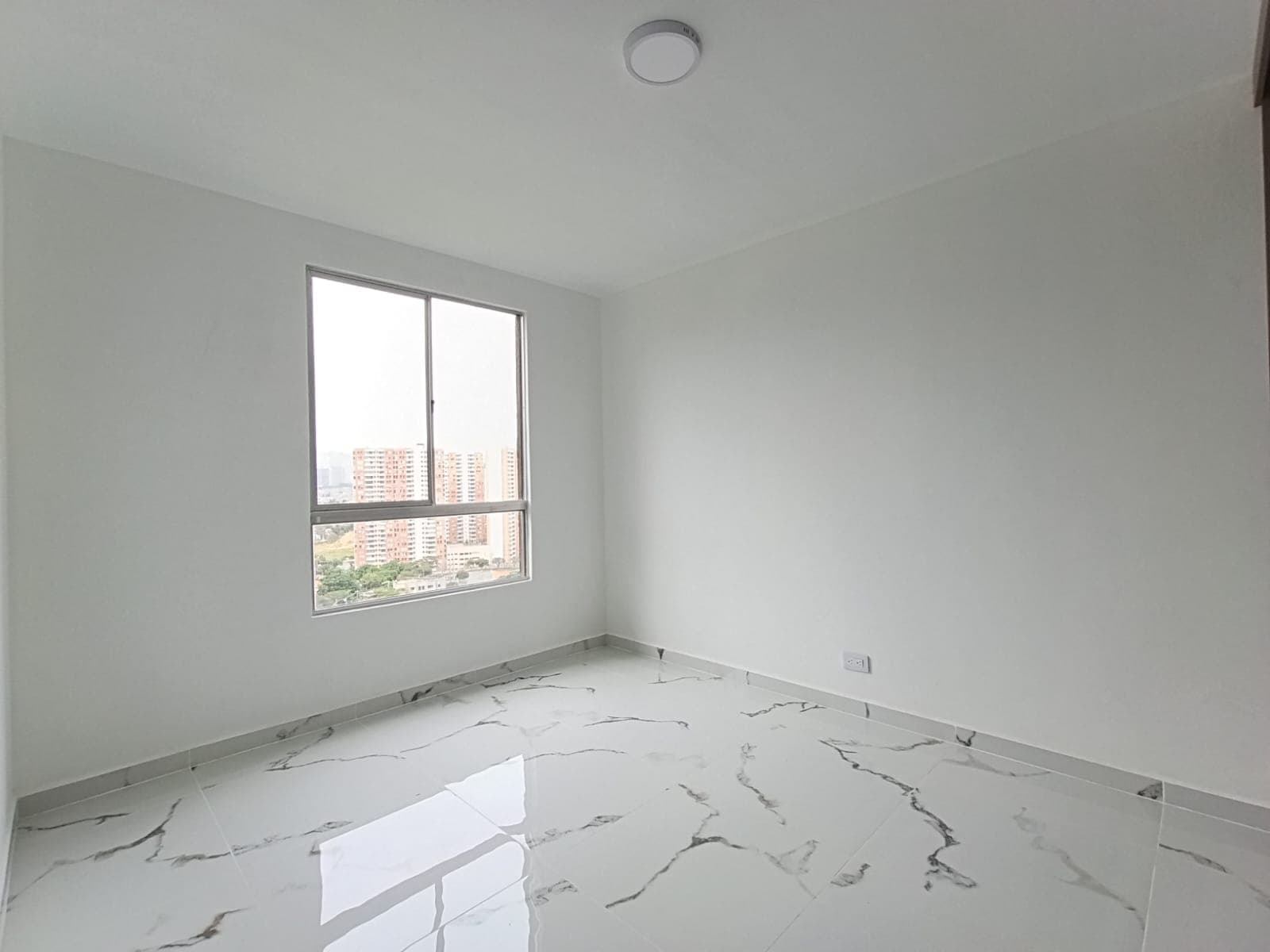 Apartamento en arriendo en La Colina, Guayabal, Medellín — foto 4 de 12
