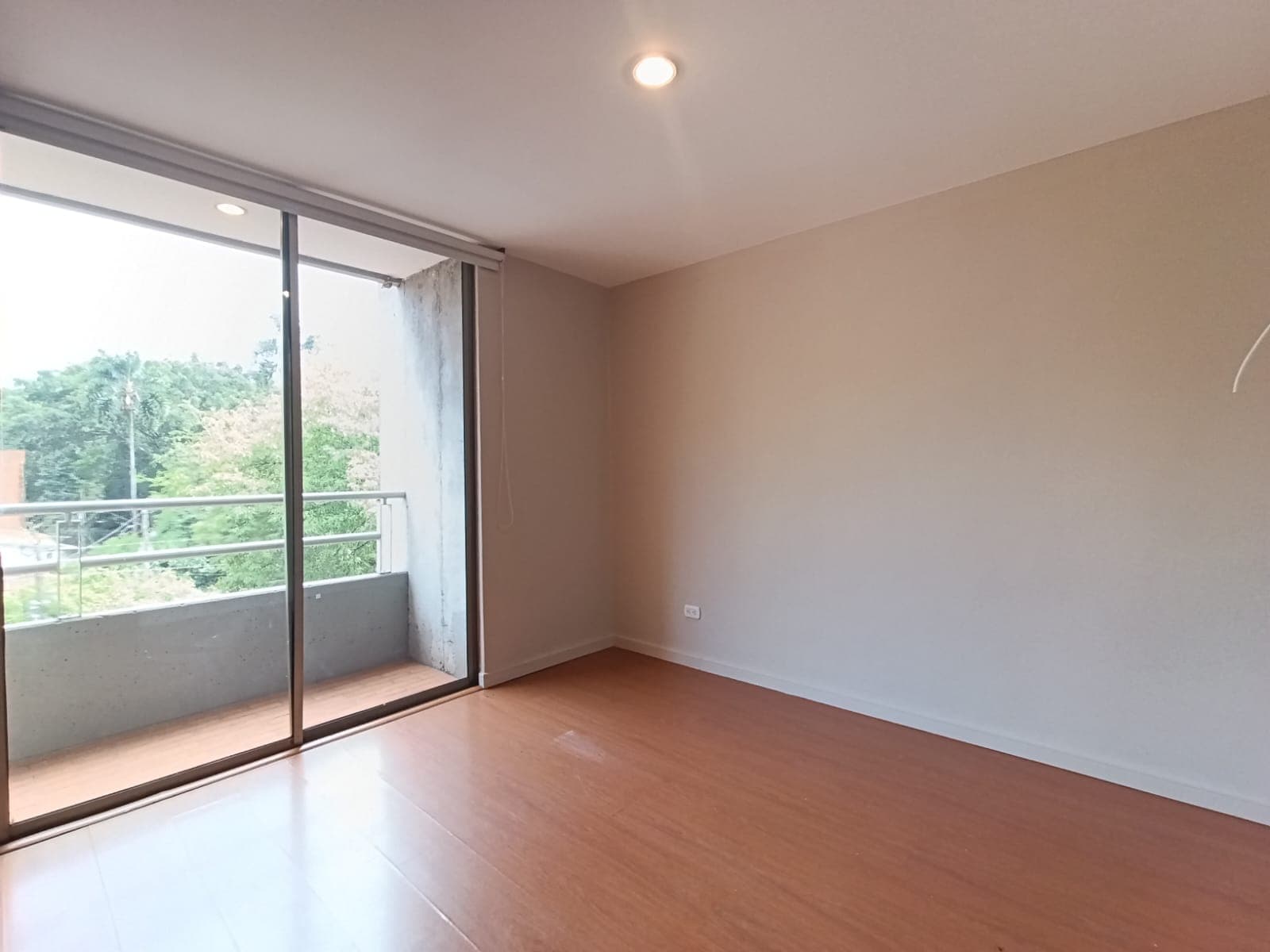 Apartamento en arriendo en Patio Bonito, El Poblado, Medellín — foto 5 de 14