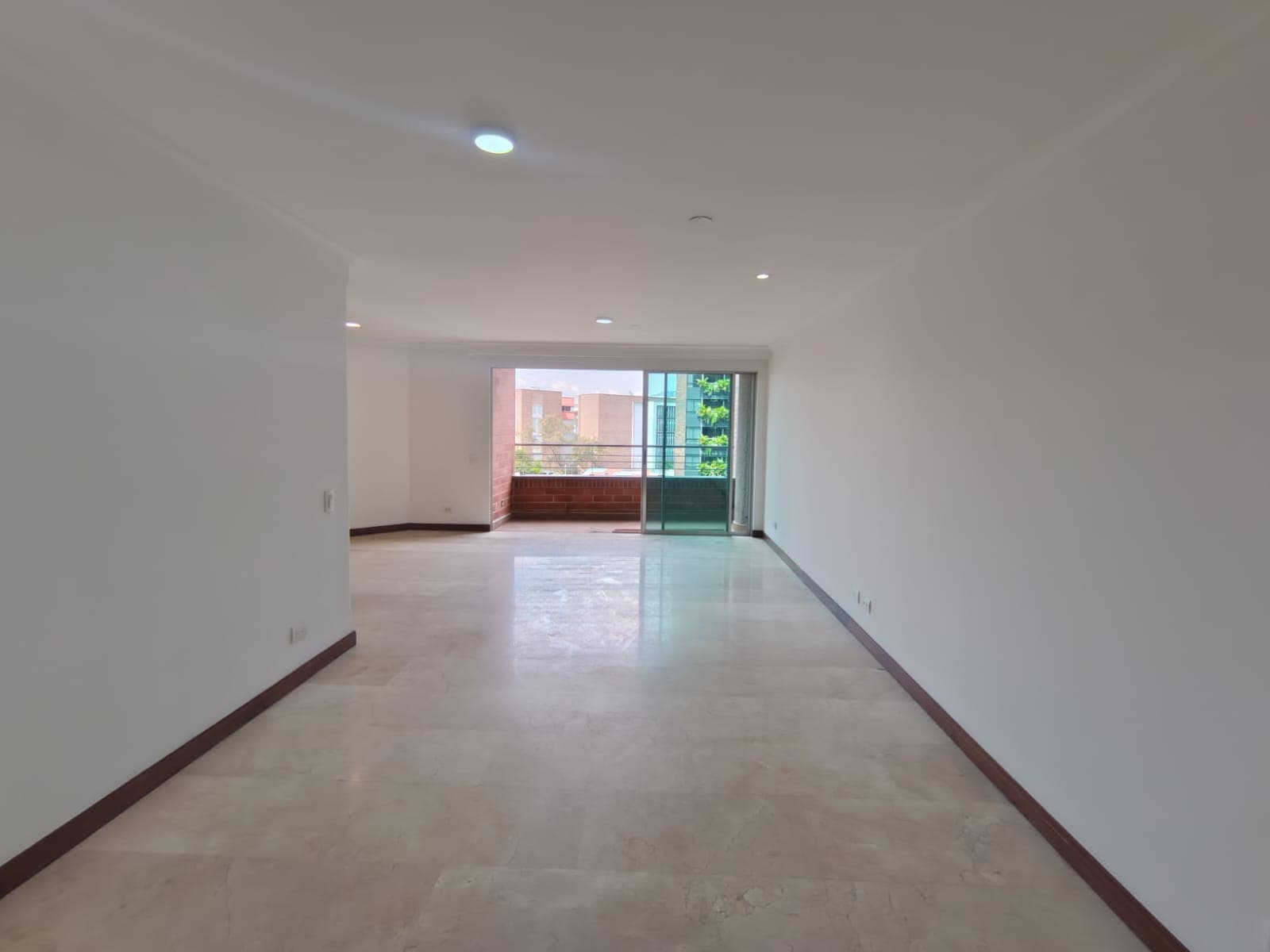 Apartamento en arriendo en Laureles Medellín — foto 1 de 18