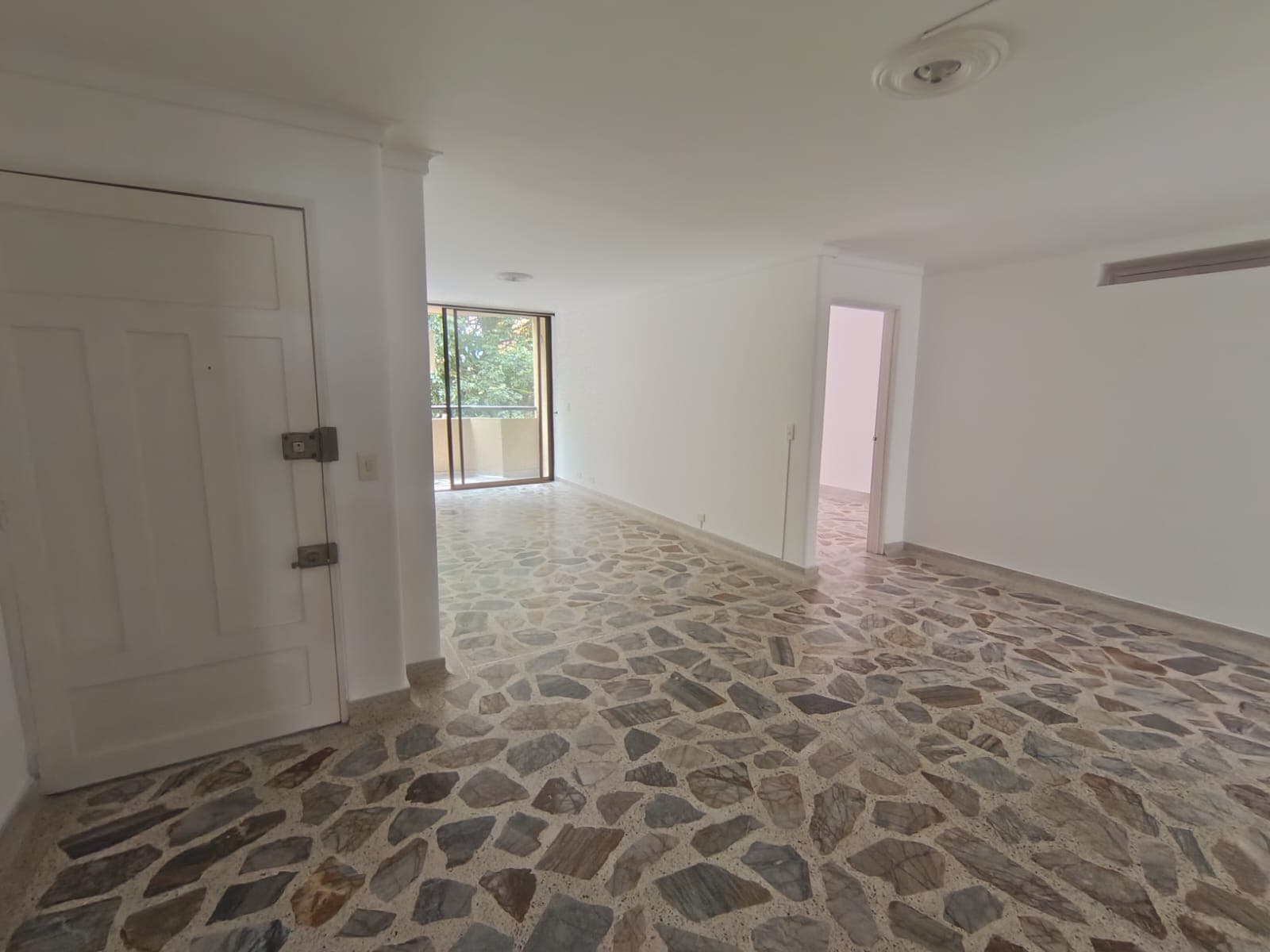 Apartamento en arriendo en Laureles Medellín — foto 5 de 19