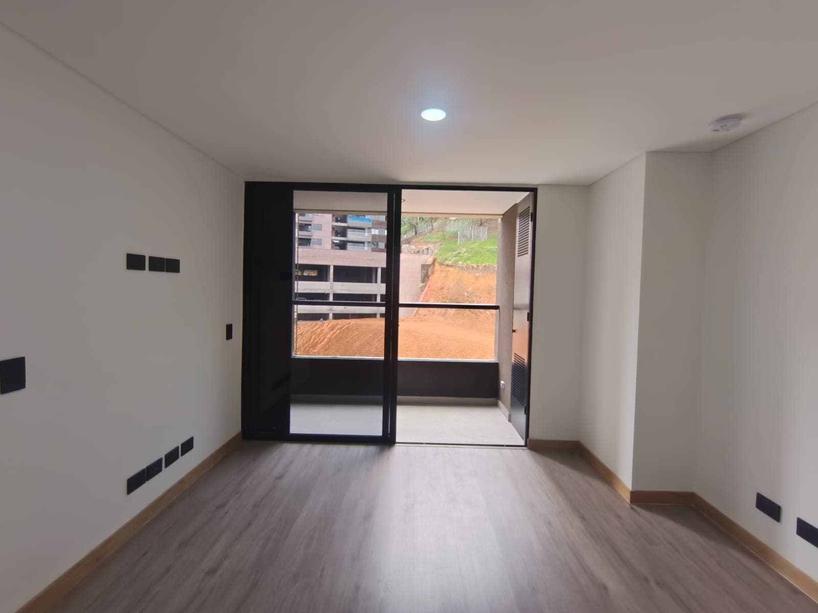 Apartamento en arriendo en La Asomadera, El Poblado, Medellín — foto 5 de 15