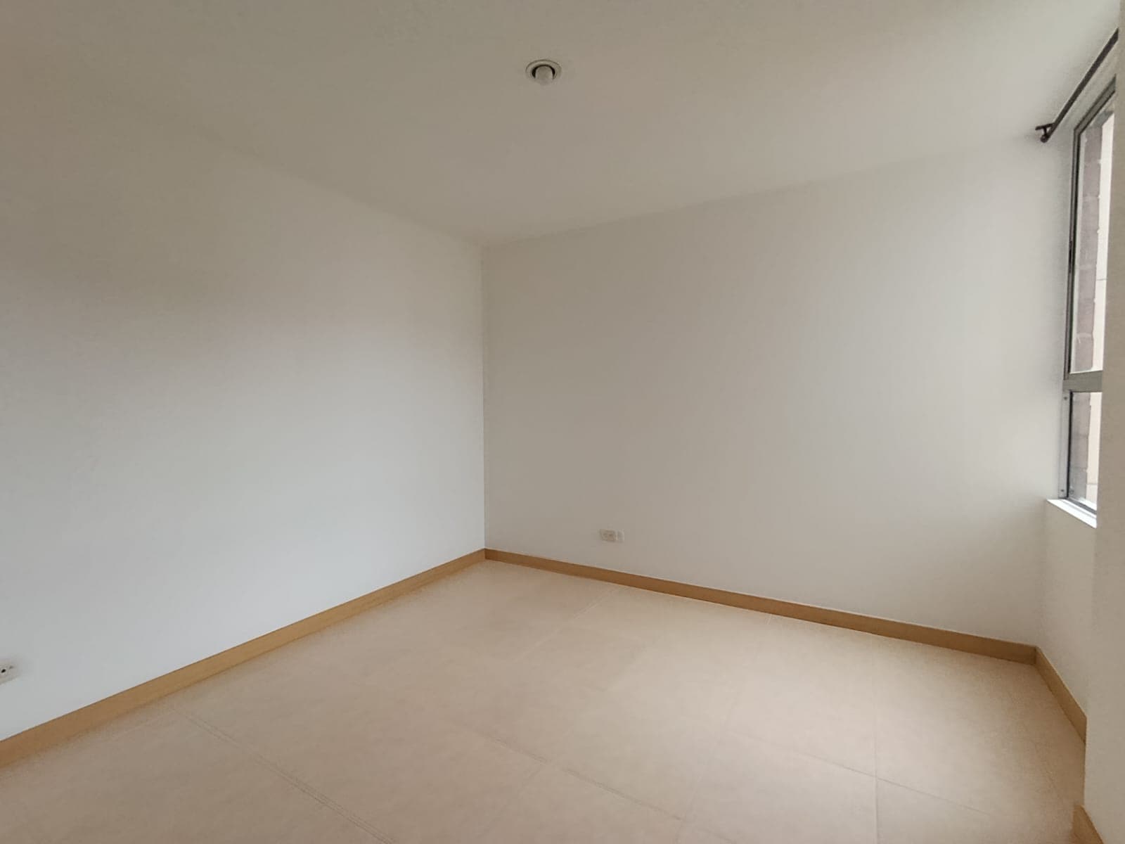 Apartamento en arriendo en Loma San José Sabaneta — foto 3 de 17