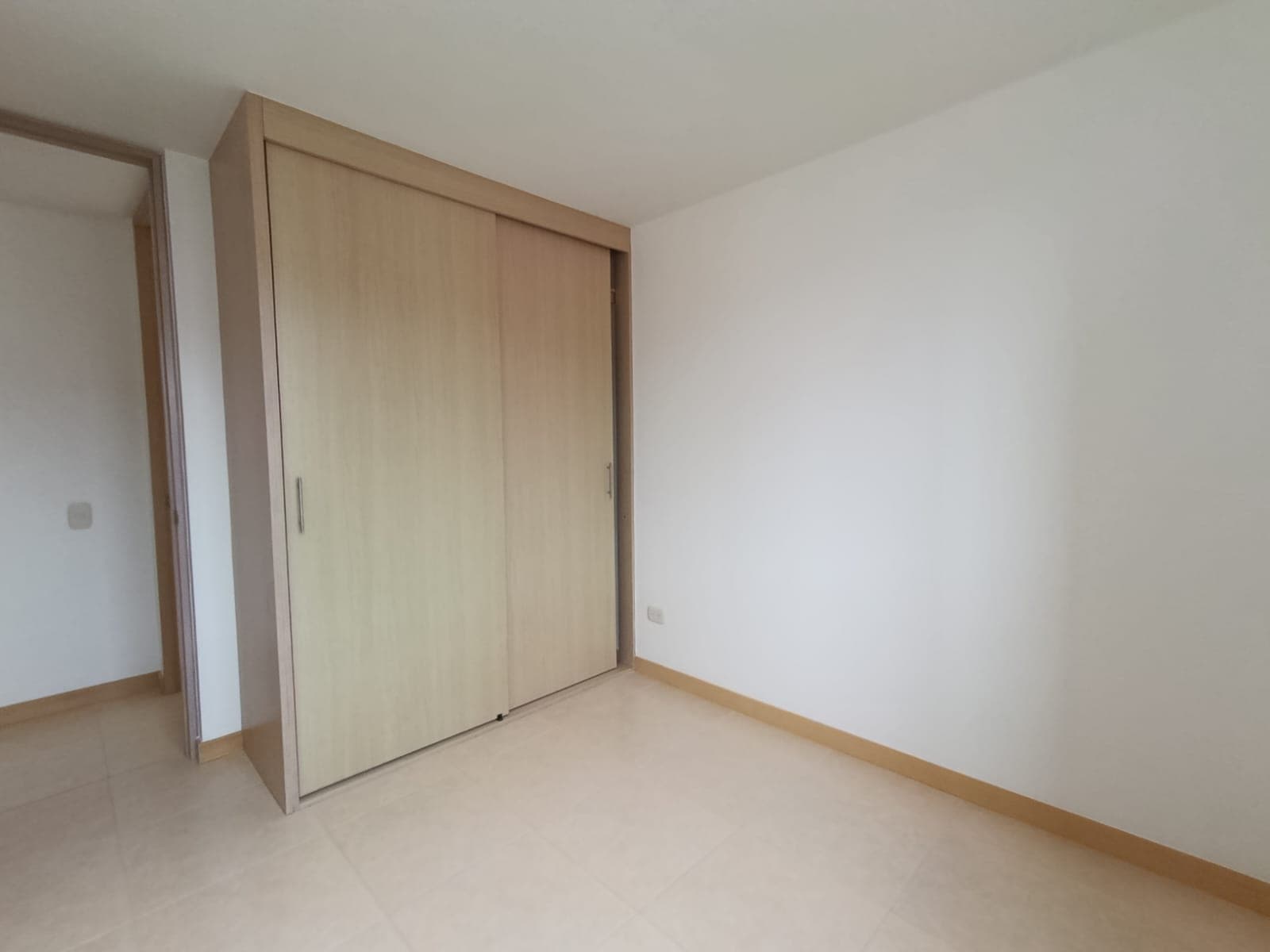 Apartamento en arriendo en Loma San José Sabaneta — foto 4 de 17