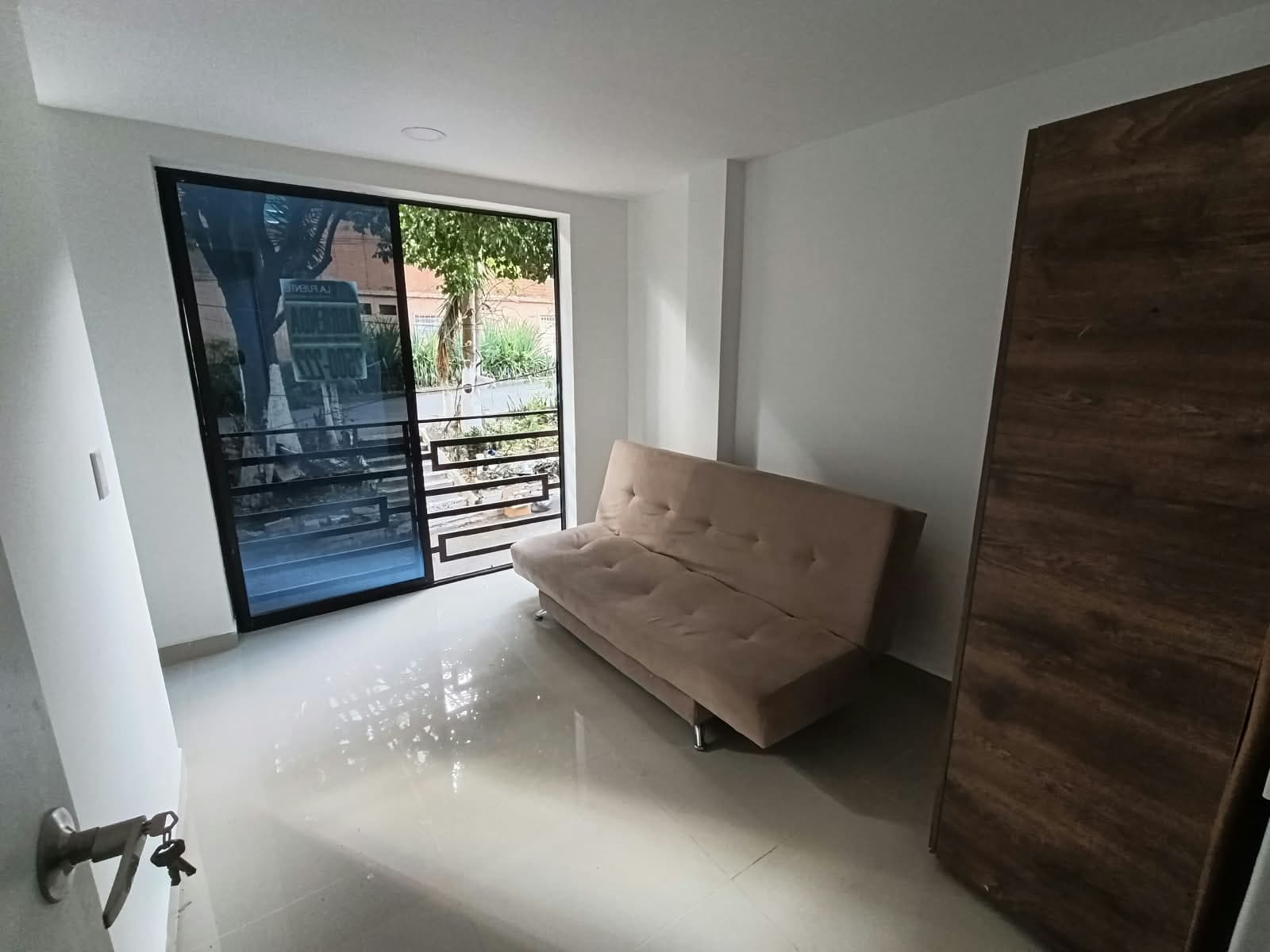 Apartamento en arriendo en Boston, Centro, Medellín — foto 1 de 10