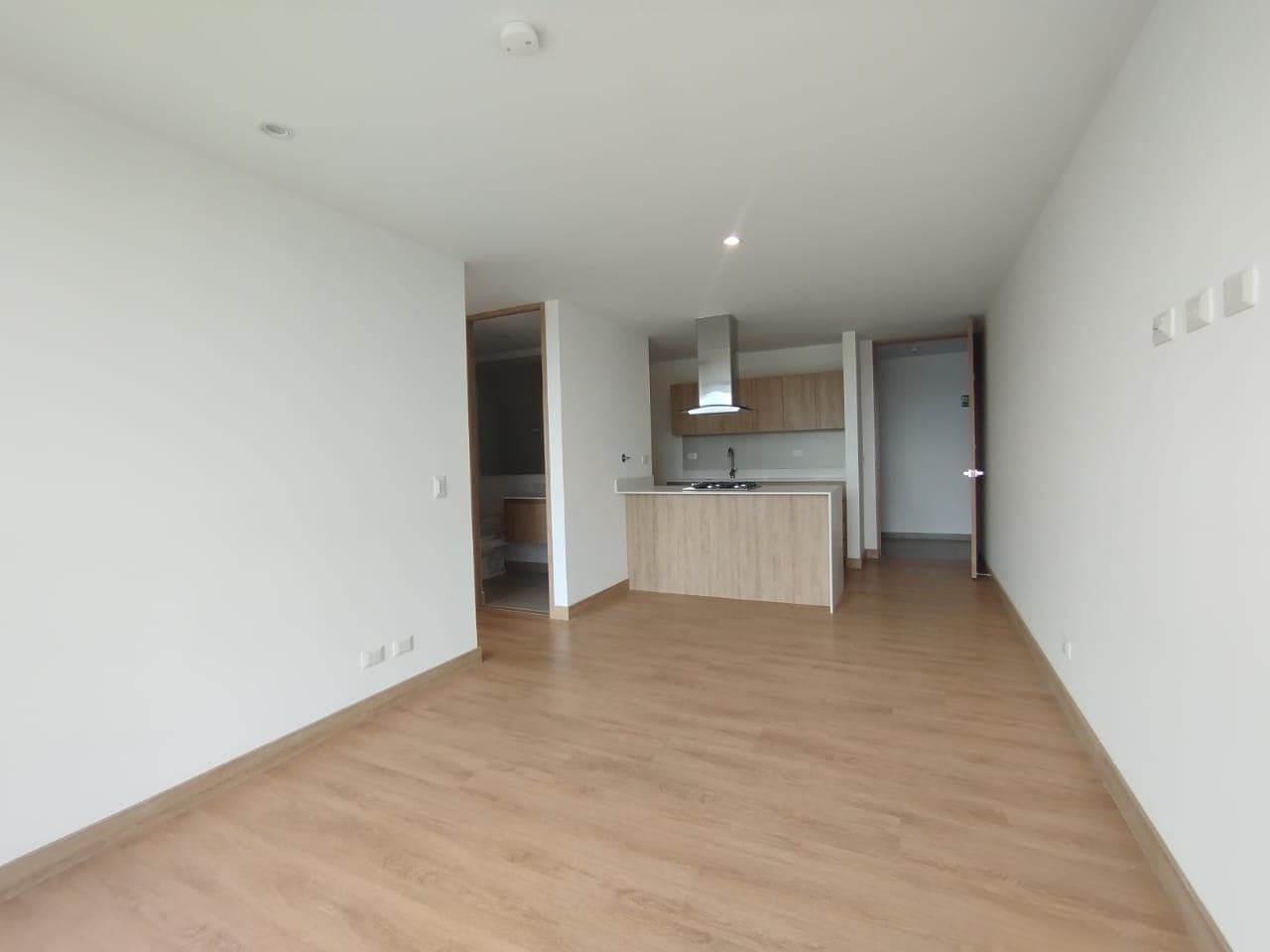 Apartaestudio en arriendo en El Porvenir Rio Negro, Rionegro — foto 1 de 11