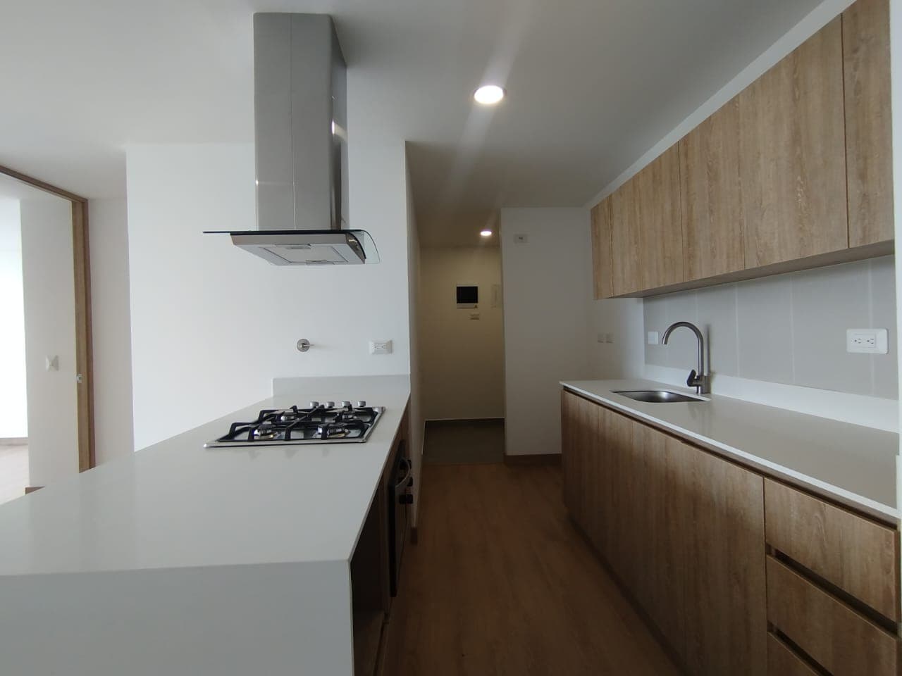 Apartaestudio en arriendo en El Porvenir Rio Negro, Rionegro — foto 2 de 11