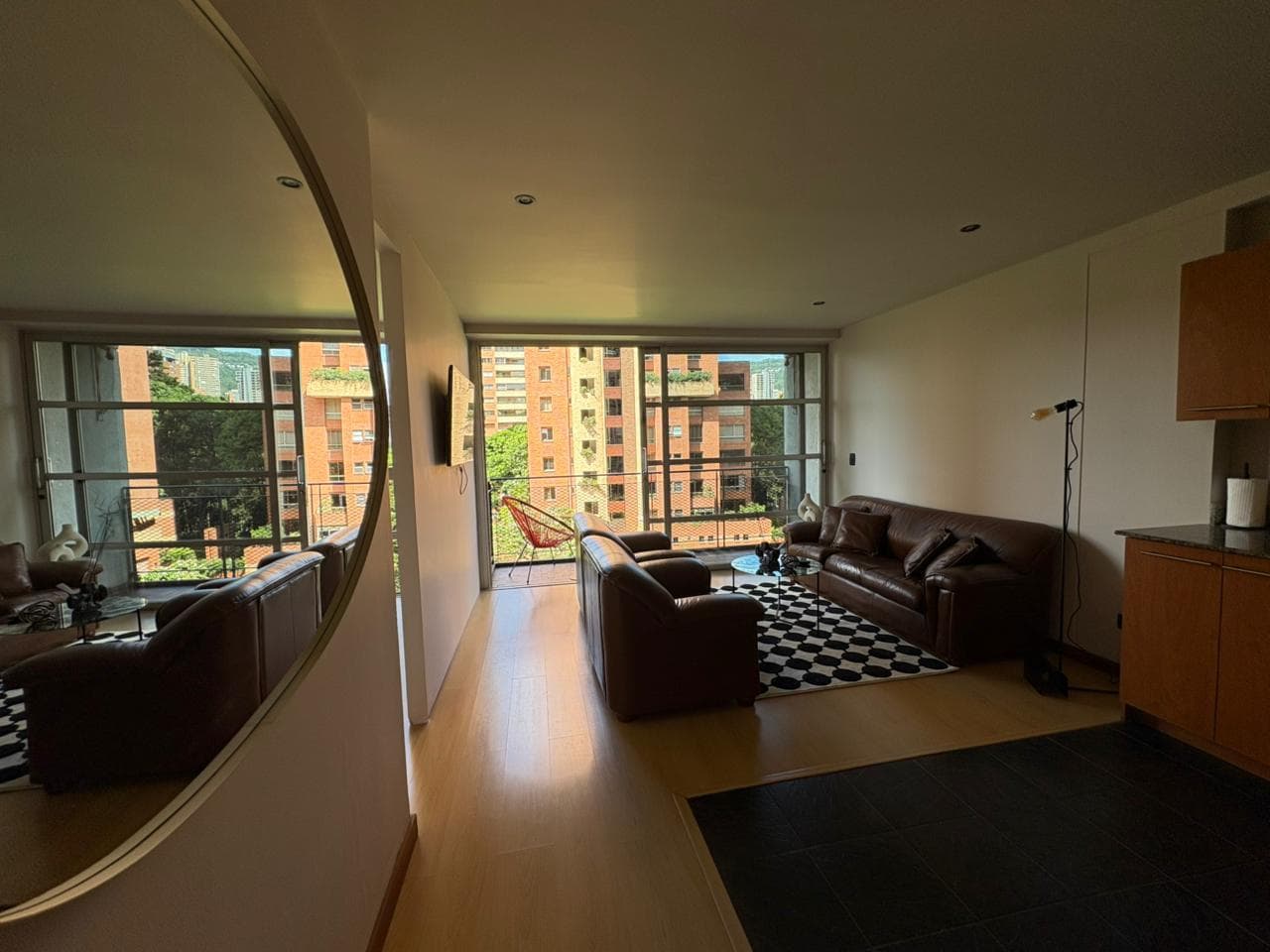 Apartaestudio en arriendo en El Poblado, Medellín — foto 1 de 11