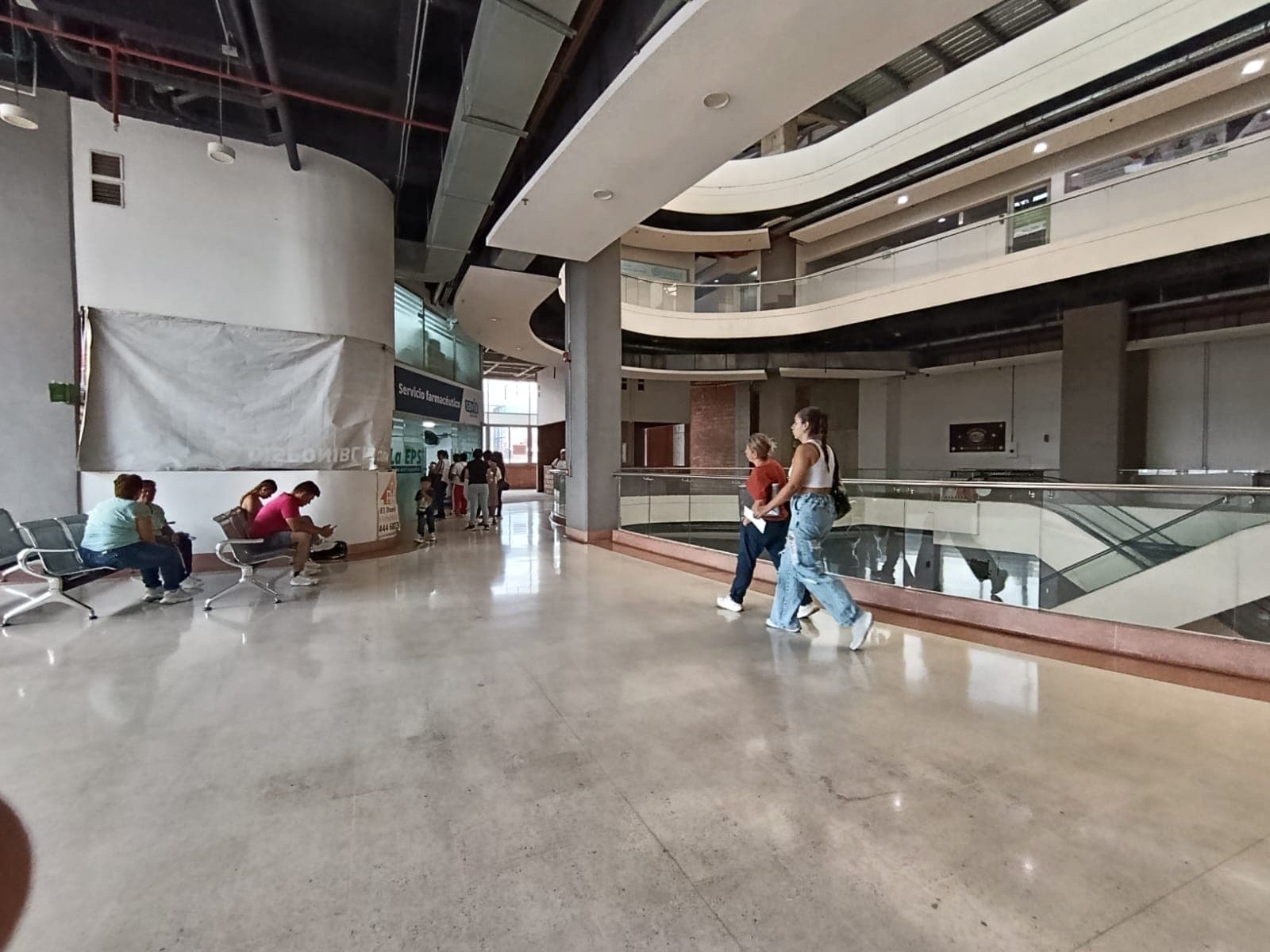 Local en arriendo en Centro Itagui — foto 4 de 10