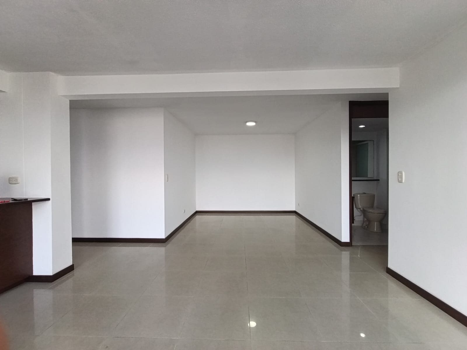 Apartamento en arriendo en Loma de San Julián, El Poblado, Medellín — foto 5 de 16