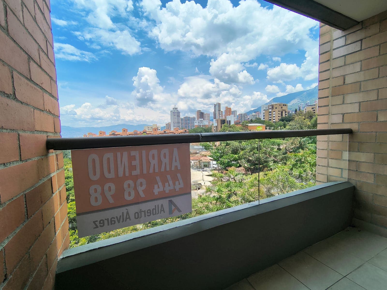 Apartamento en arriendo en San Lucas, El Poblado, Medellín — foto 2 de 13
