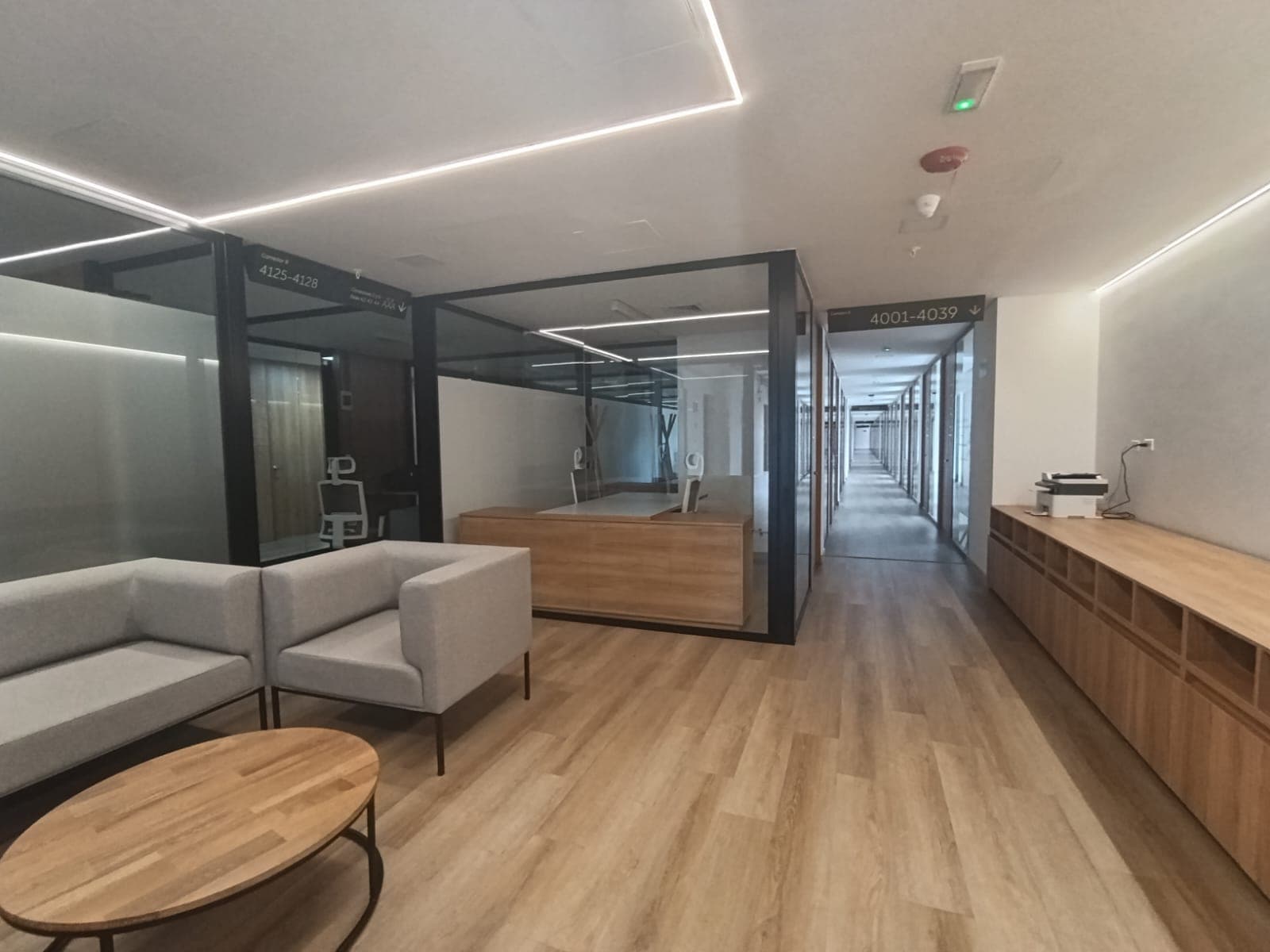 Oficina en arriendo en Los Colores, Laureles, Medellín — foto 5 de 20