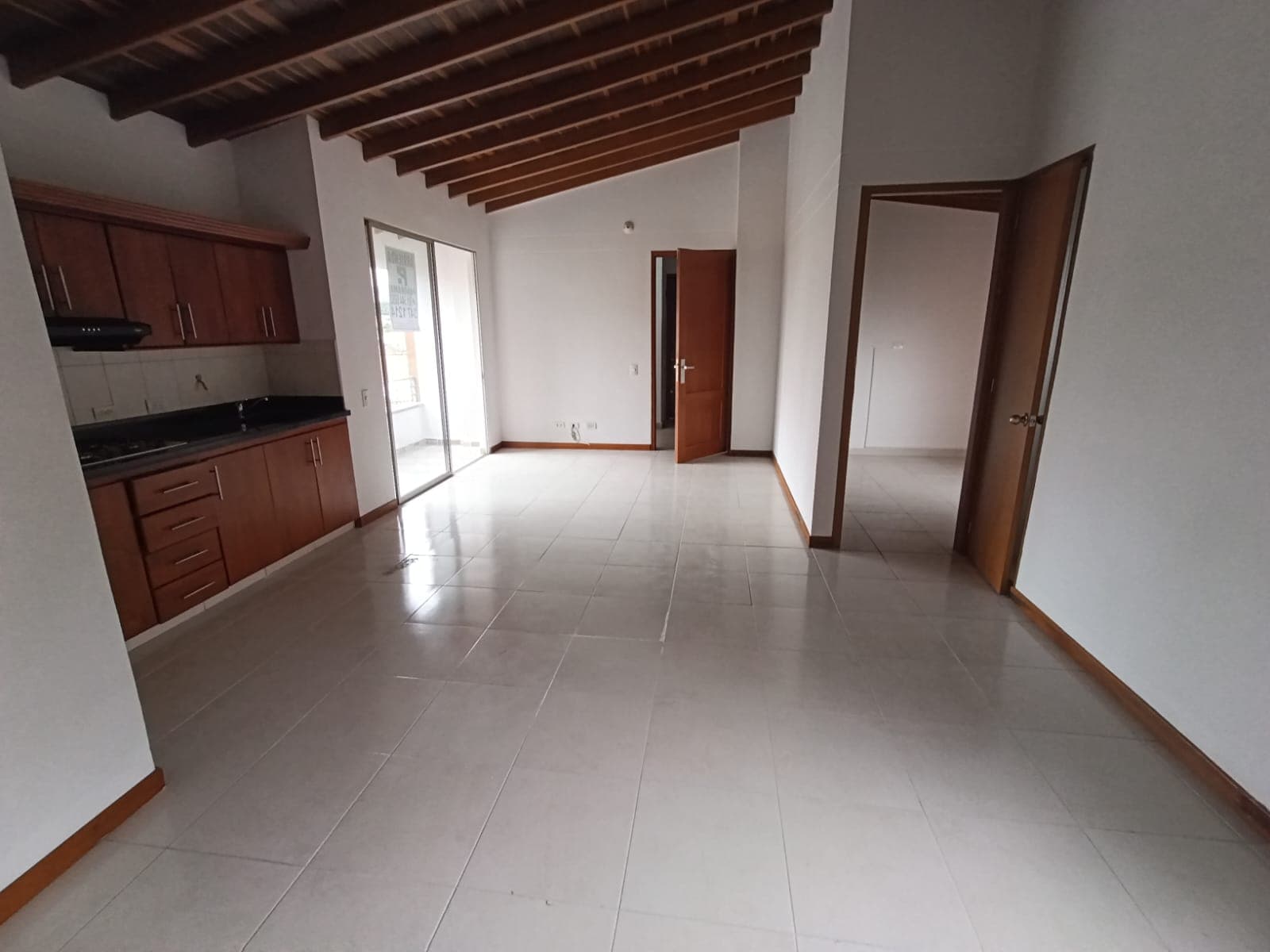 Apartamento en arriendo en Alameda, Laureles, Medellín — foto 1 de 13