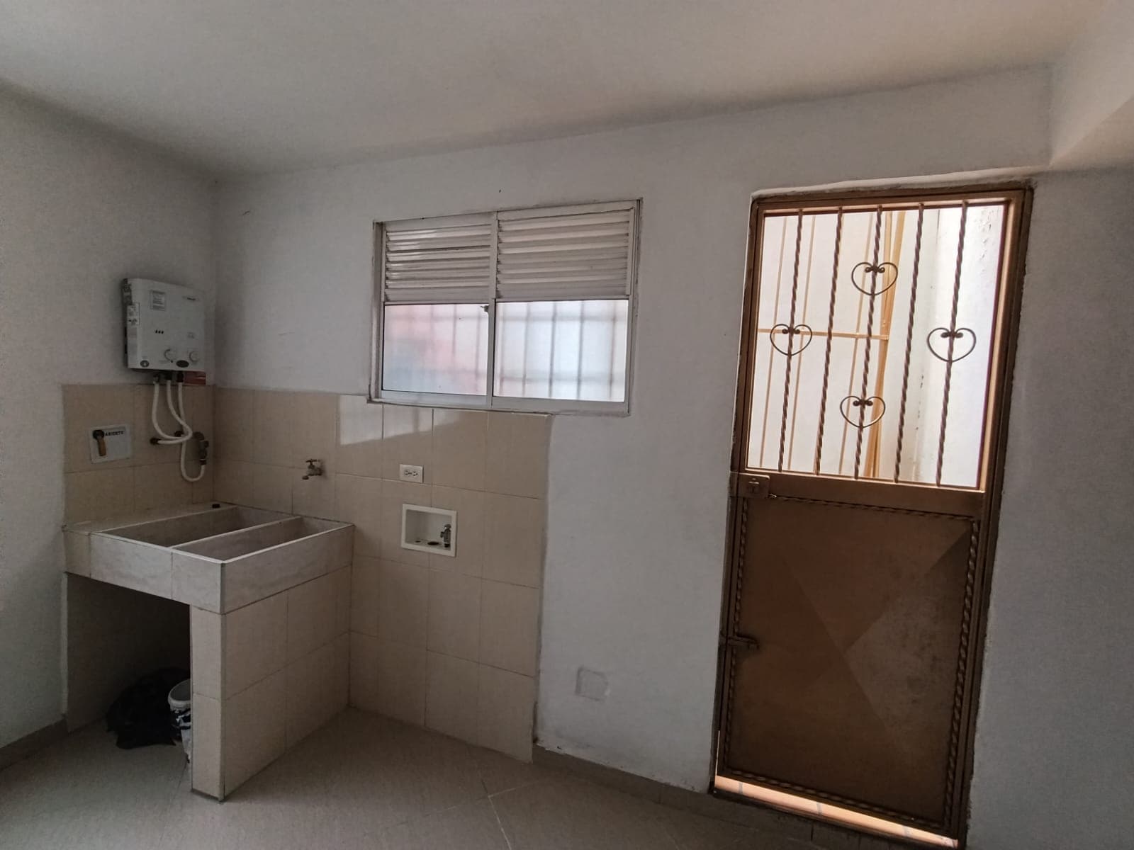 Apartamento en arriendo en Miravalle, Belen, Medellín — foto 2 de 20