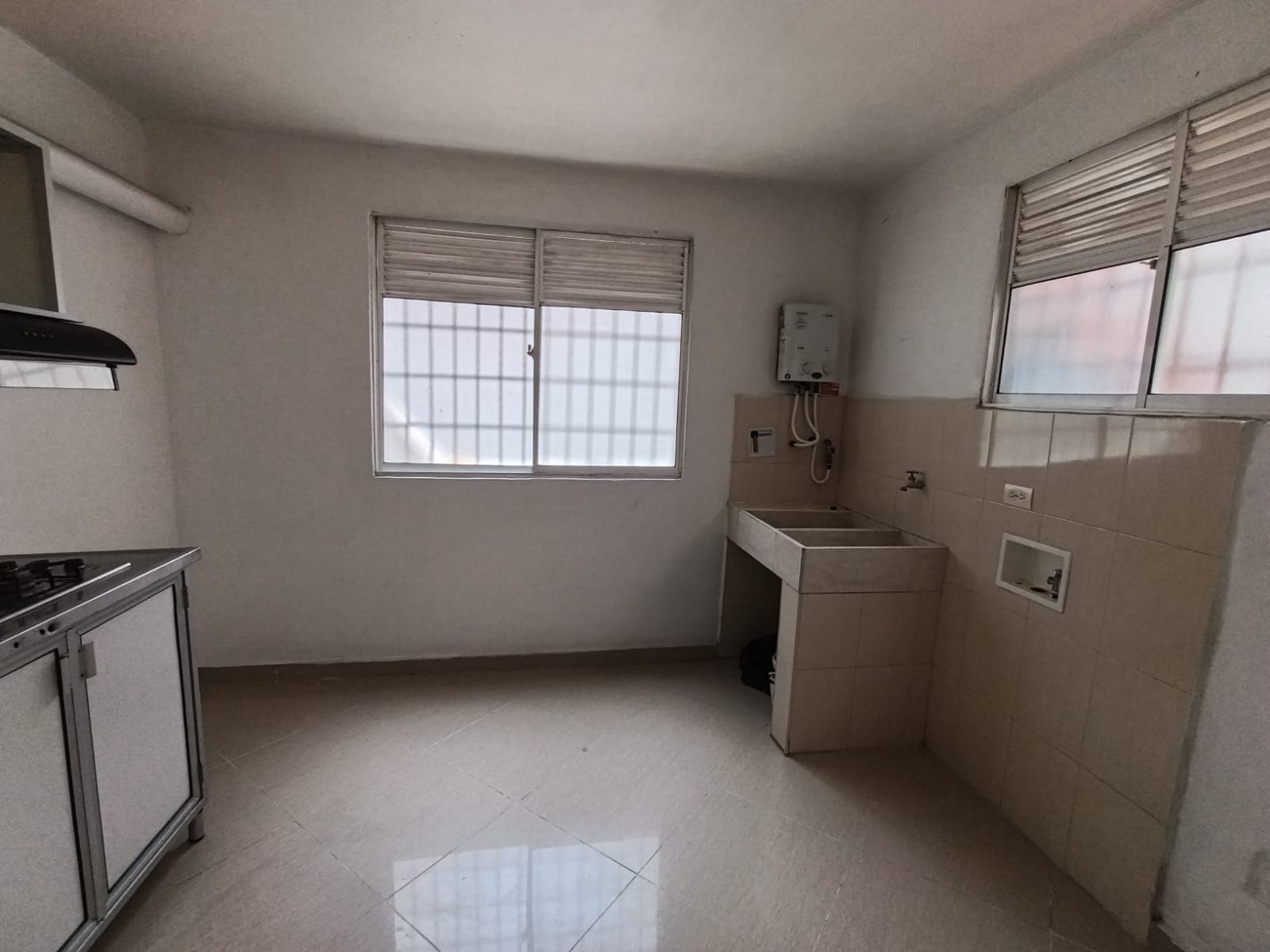 Apartamento en arriendo en Miravalle, Belen, Medellín — foto 5 de 20