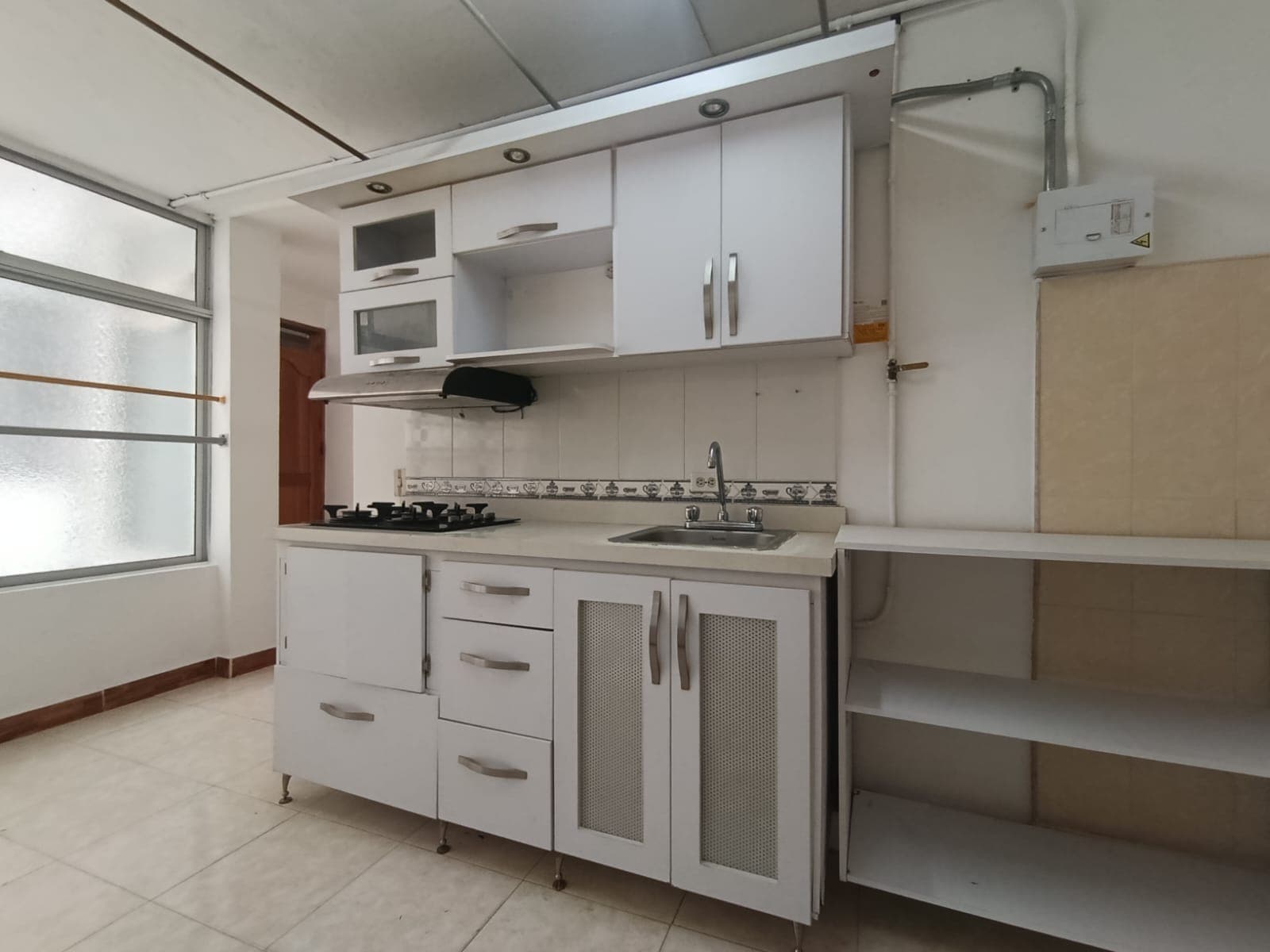 Apartamento en arriendo en Buenos Aires, Centro, Medellín — foto 1 de 14