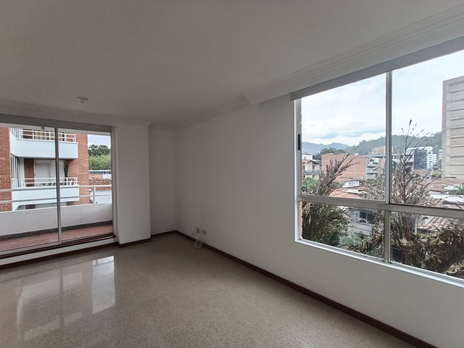 Apartamento en arriendo en Suramericana, Laureles, Medellín — foto 1 de 20
