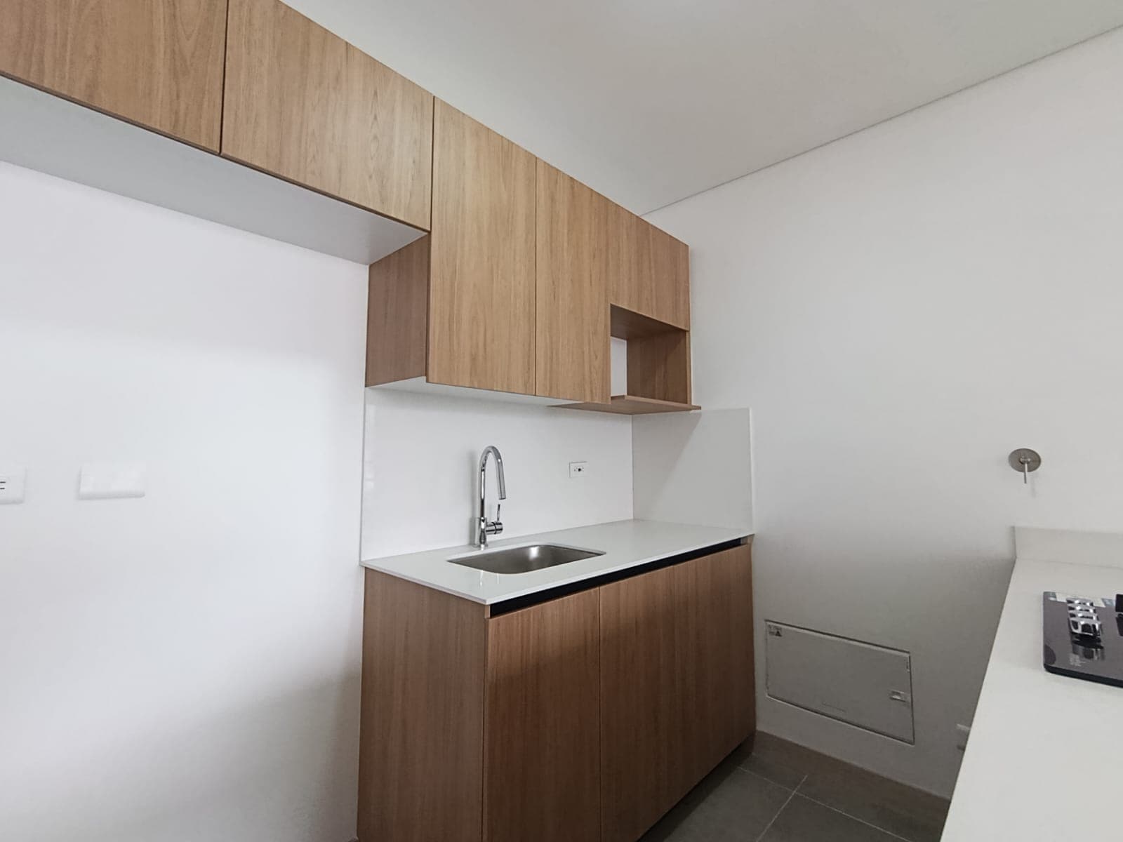 Apartamento en arriendo en Los Balsos, El Poblado, Medellín — foto 5 de 14