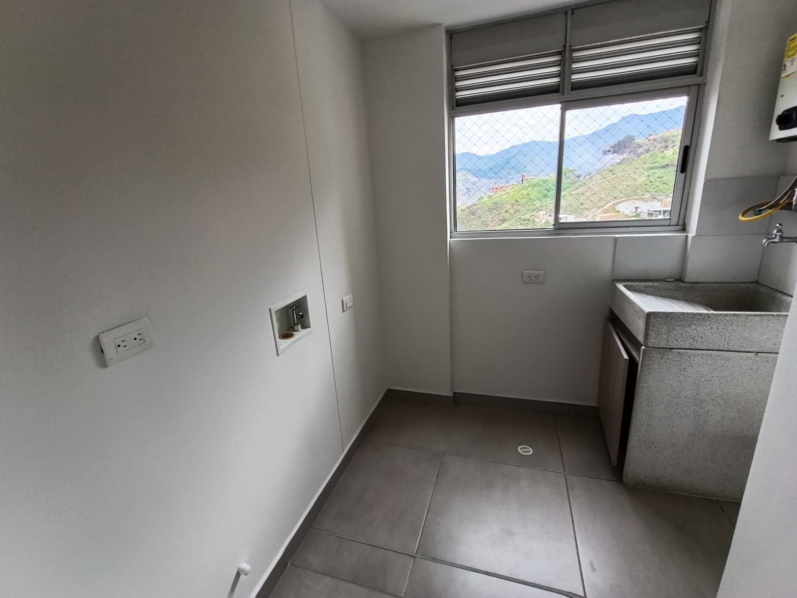 Apartamento en arriendo en Calasanz Parte Alta, La America, Medellín — foto 5 de 20