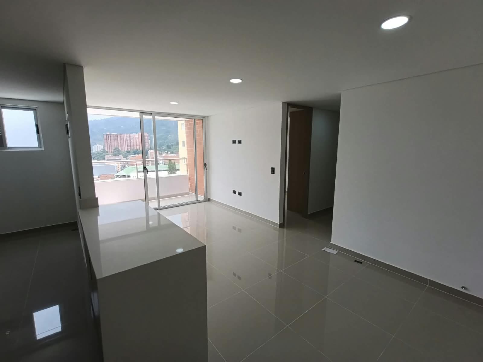 Apartamento en arriendo en Ditaires, Itagui — foto 3 de 15