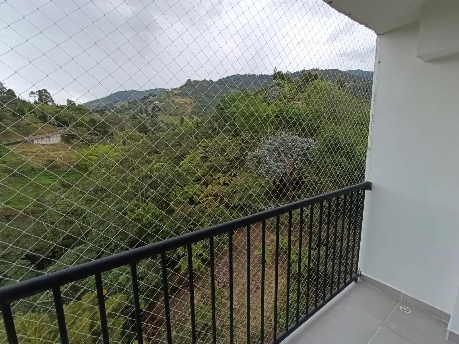 Apartamento en arriendo en La Tablaza, La Estrella — foto 1 de 14