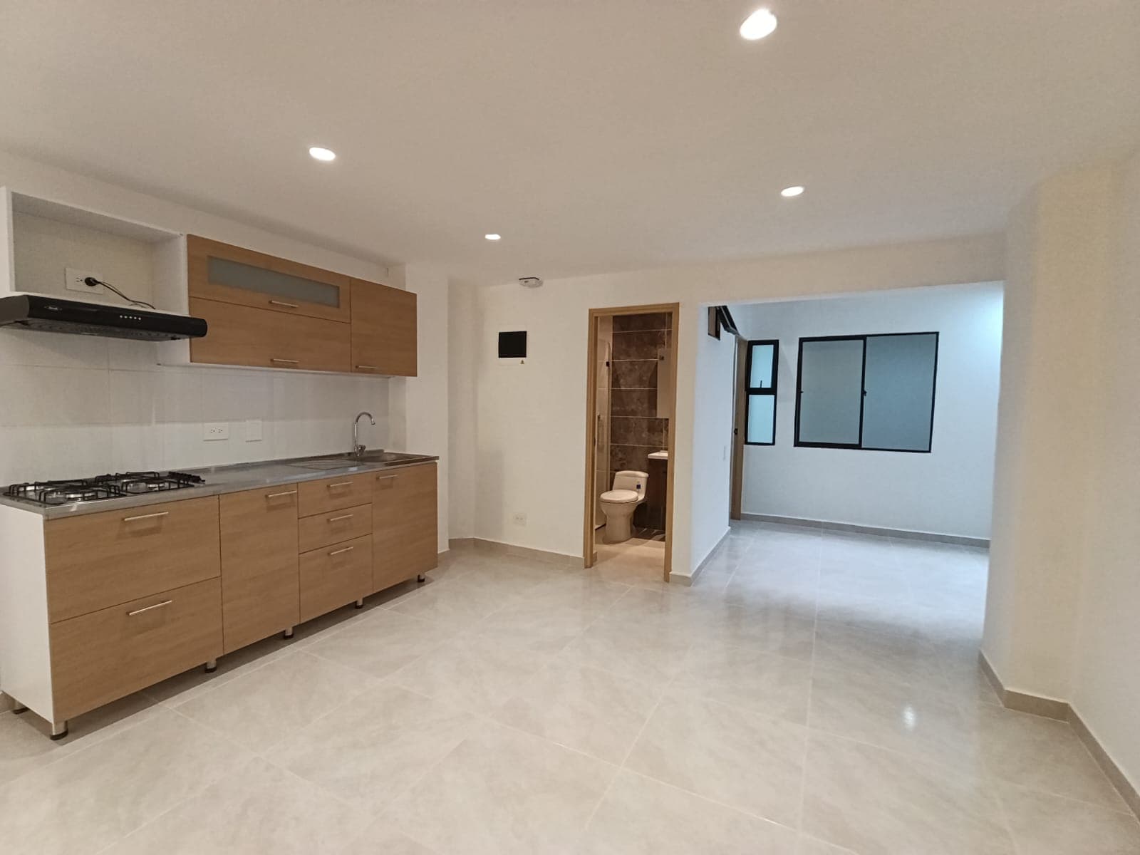 Apartamento en arriendo en Las Playas, Belen, Medellín — foto 1 de 20