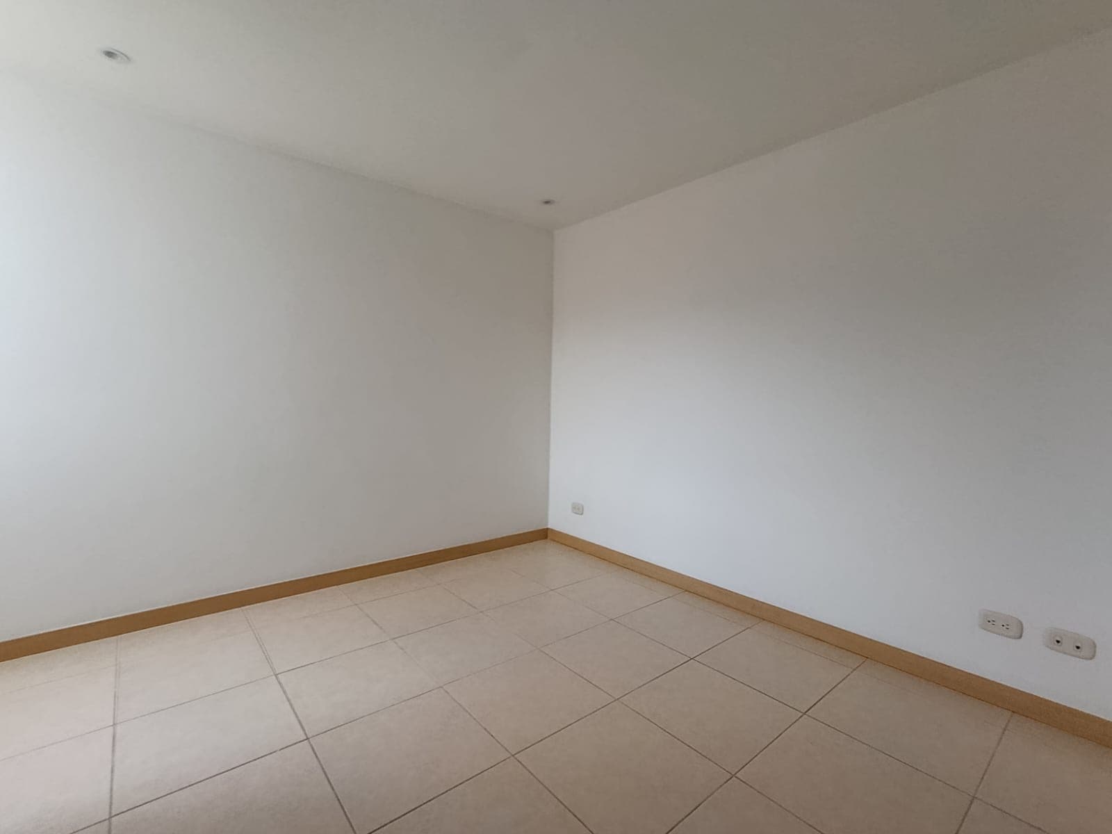 Apartamento en arriendo en Loma San José Sabaneta — foto 5 de 20