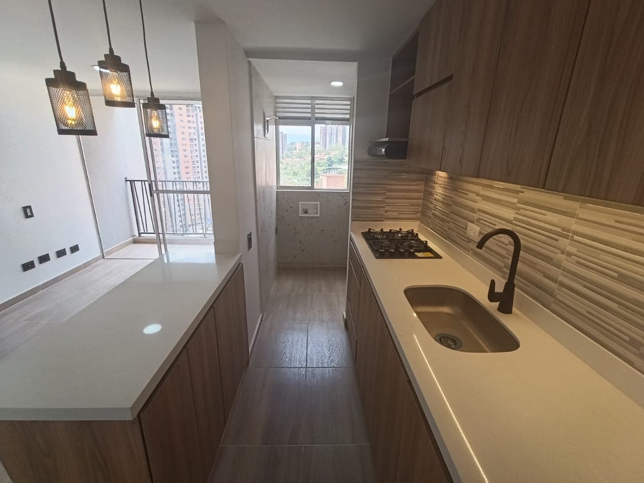 Apartamento en arriendo en Los Puertos, Bello — foto 2 de 15
