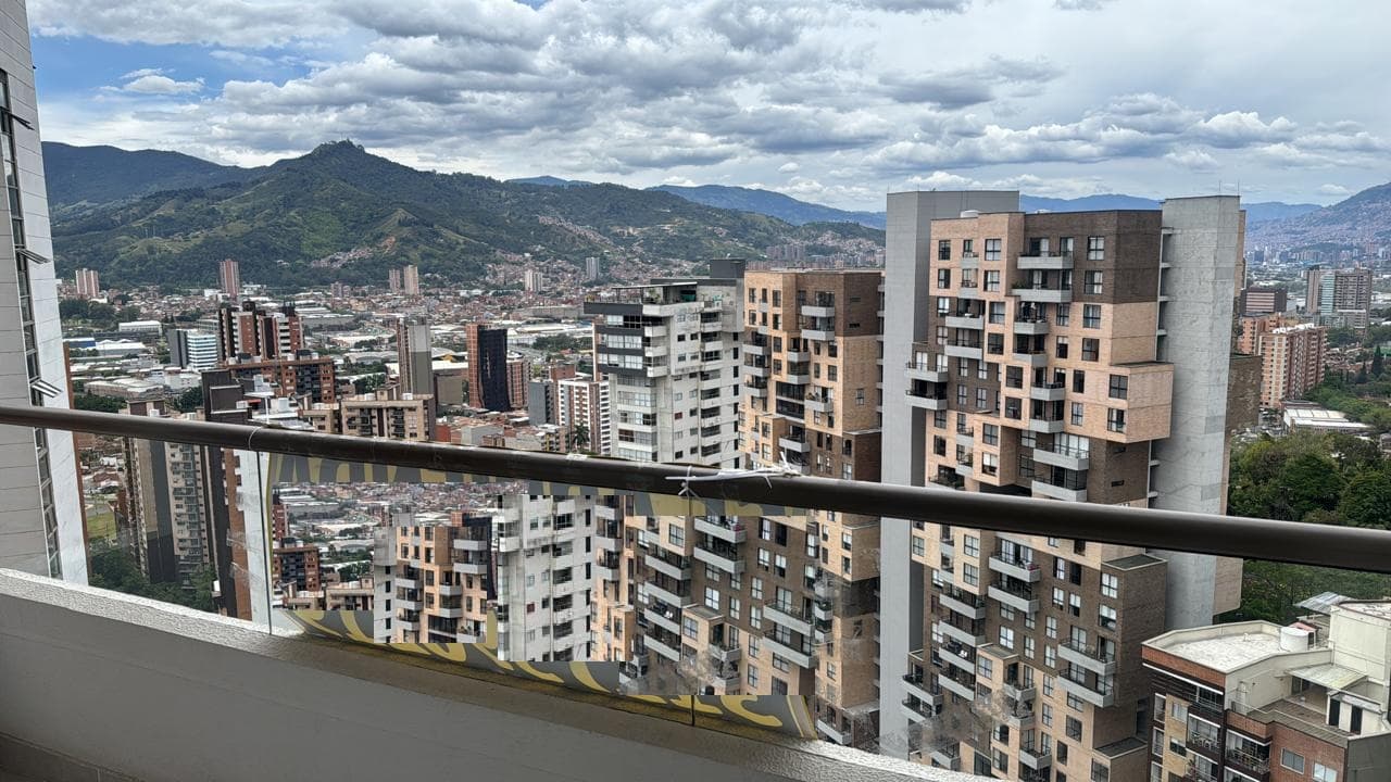 Apartamento en arriendo en Vereda Las Lomitas, Sabaneta — foto 3 de 11