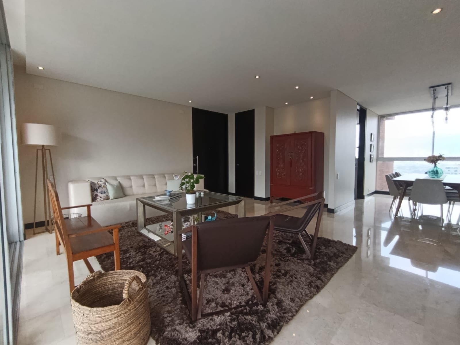 Apartamento en arriendo en La Visitacion Los Gonzalez, El Poblado, Medellín — foto 3 de 20