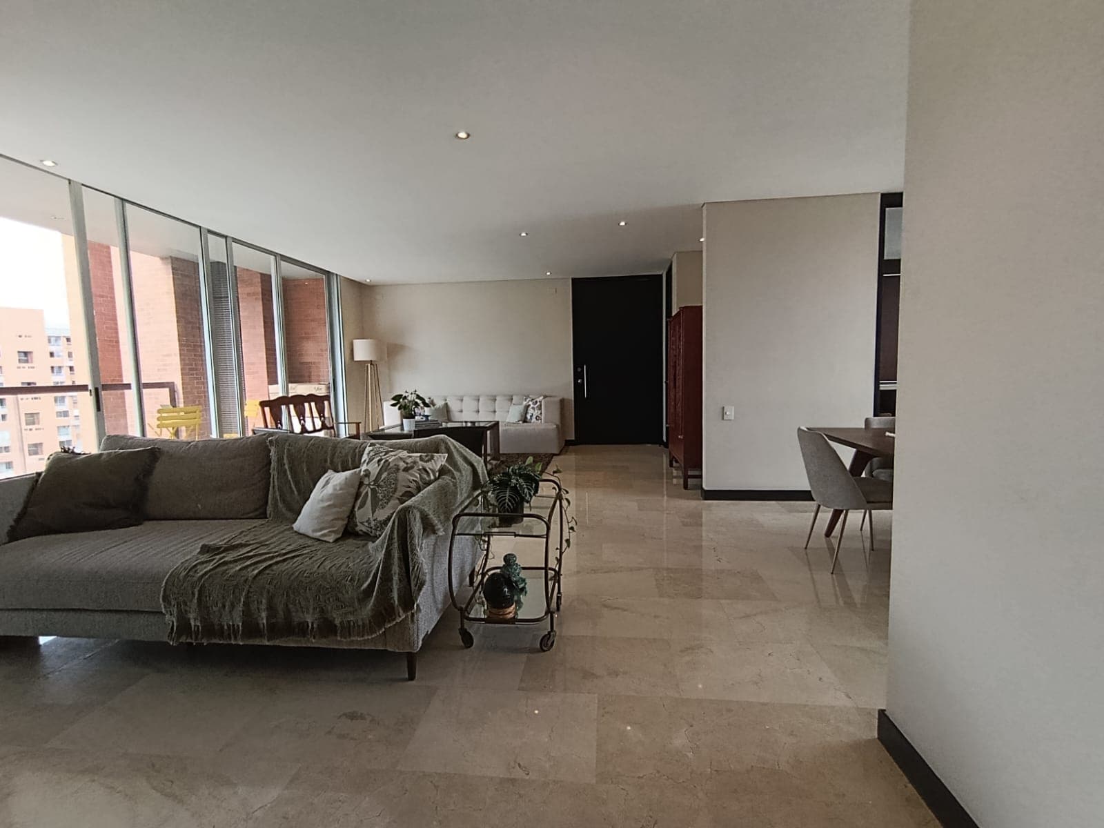 Apartamento en arriendo en La Visitacion Los Gonzalez, El Poblado, Medellín — foto 5 de 20