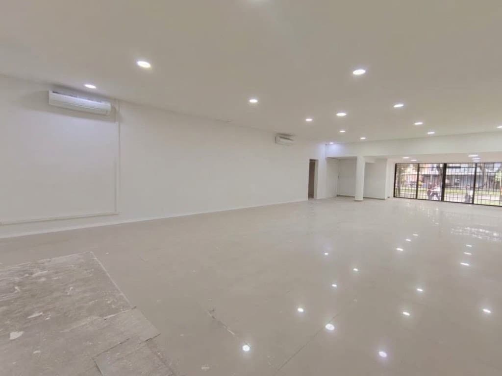 Local en arriendo en Belén Malibú, Medellín — foto 3 de 13