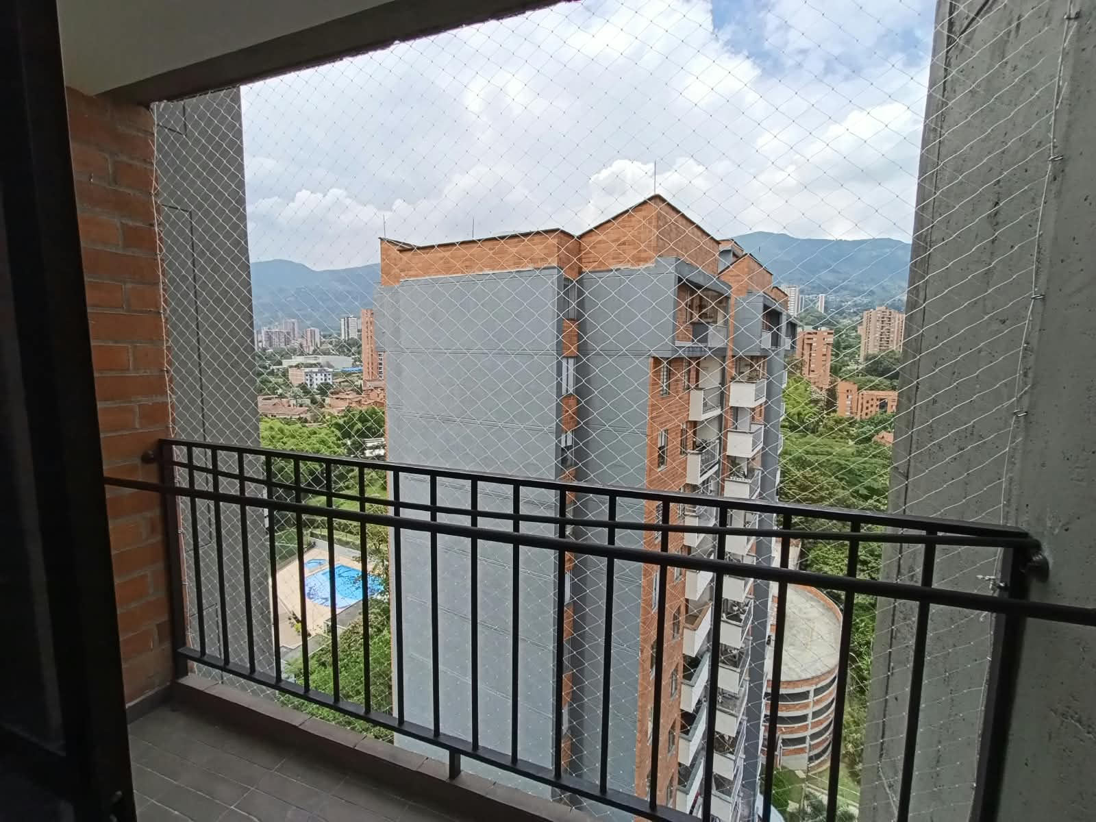 Apartamento en arriendo en Suramérica La Estrella — foto 1 de 12
