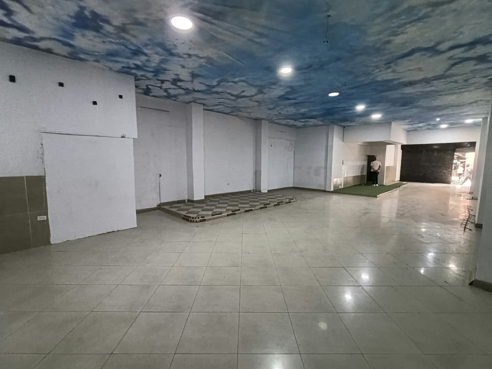 Local en arriendo en La Candelaria, Centro, Medellín — foto 1 de 11