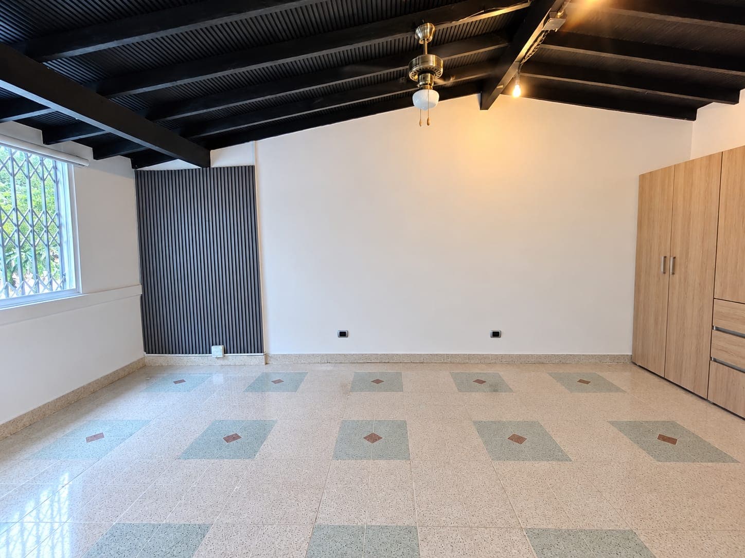 Apartaestudio en arriendo en La Castellana, Laureles, Medellín — foto 3 de 8