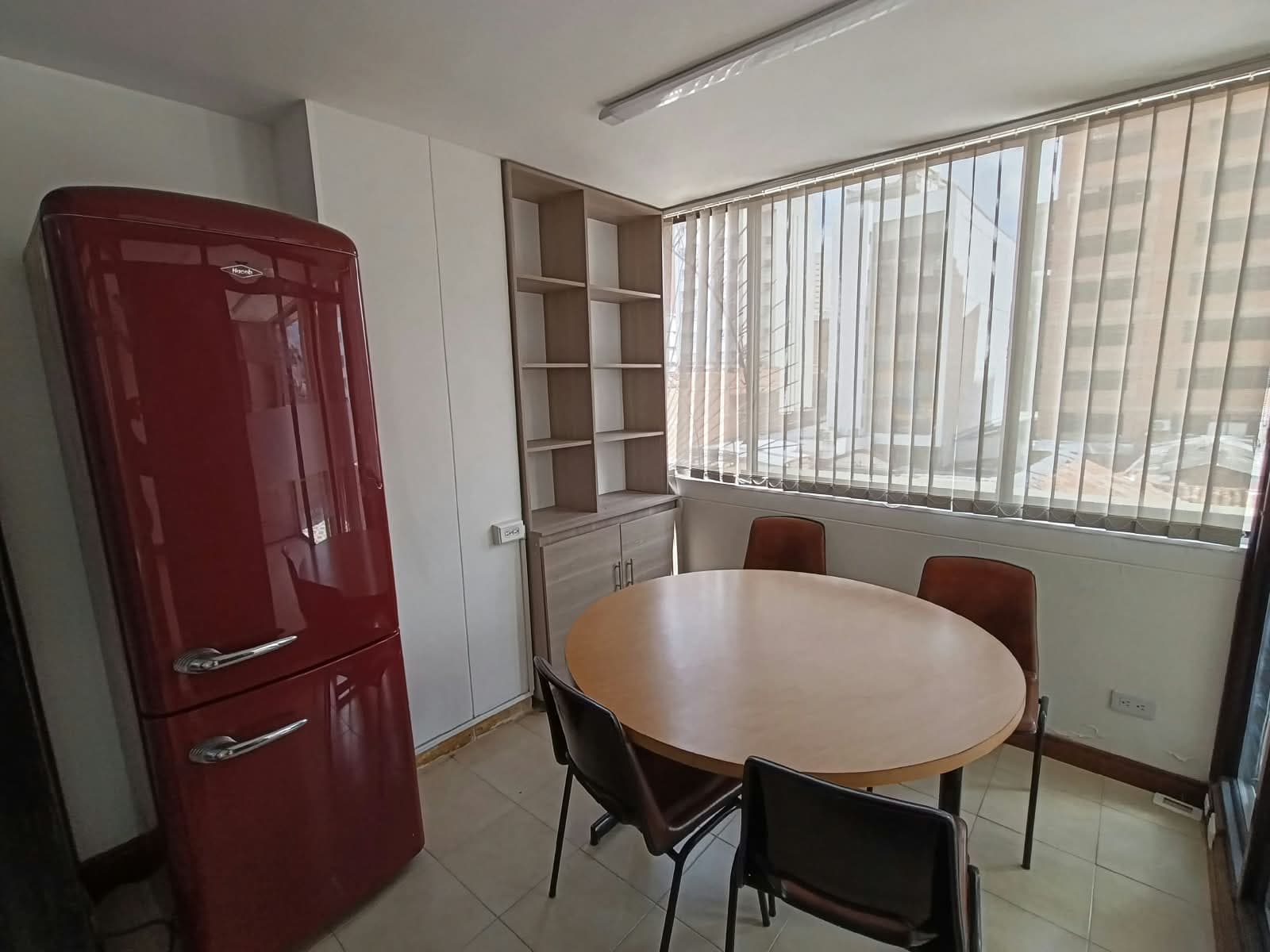Oficina en arriendo en La Candelaria, Centro, Medellín — foto 1 de 10