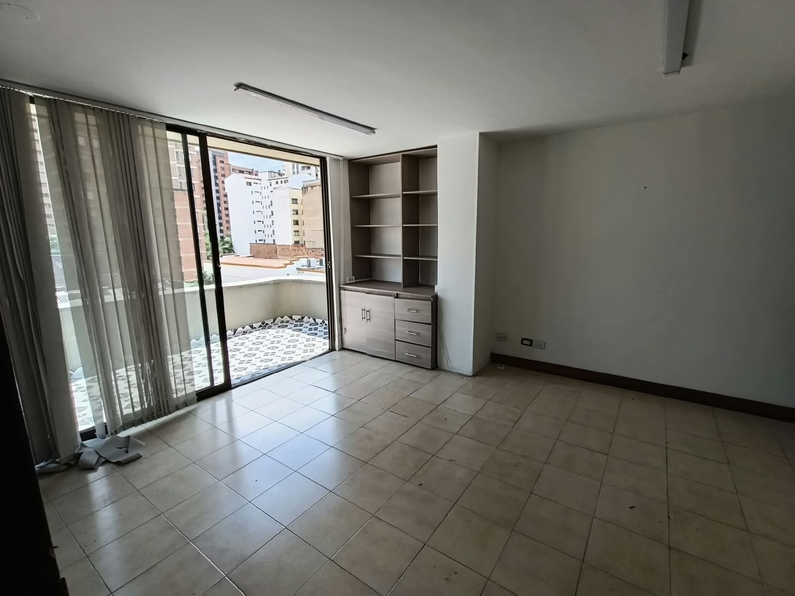 Oficina en arriendo en La Candelaria, Centro, Medellín — foto 5 de 10