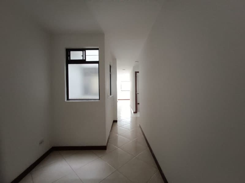 Apartamento en arriendo en Robledo, Medellín — foto 3 de 12
