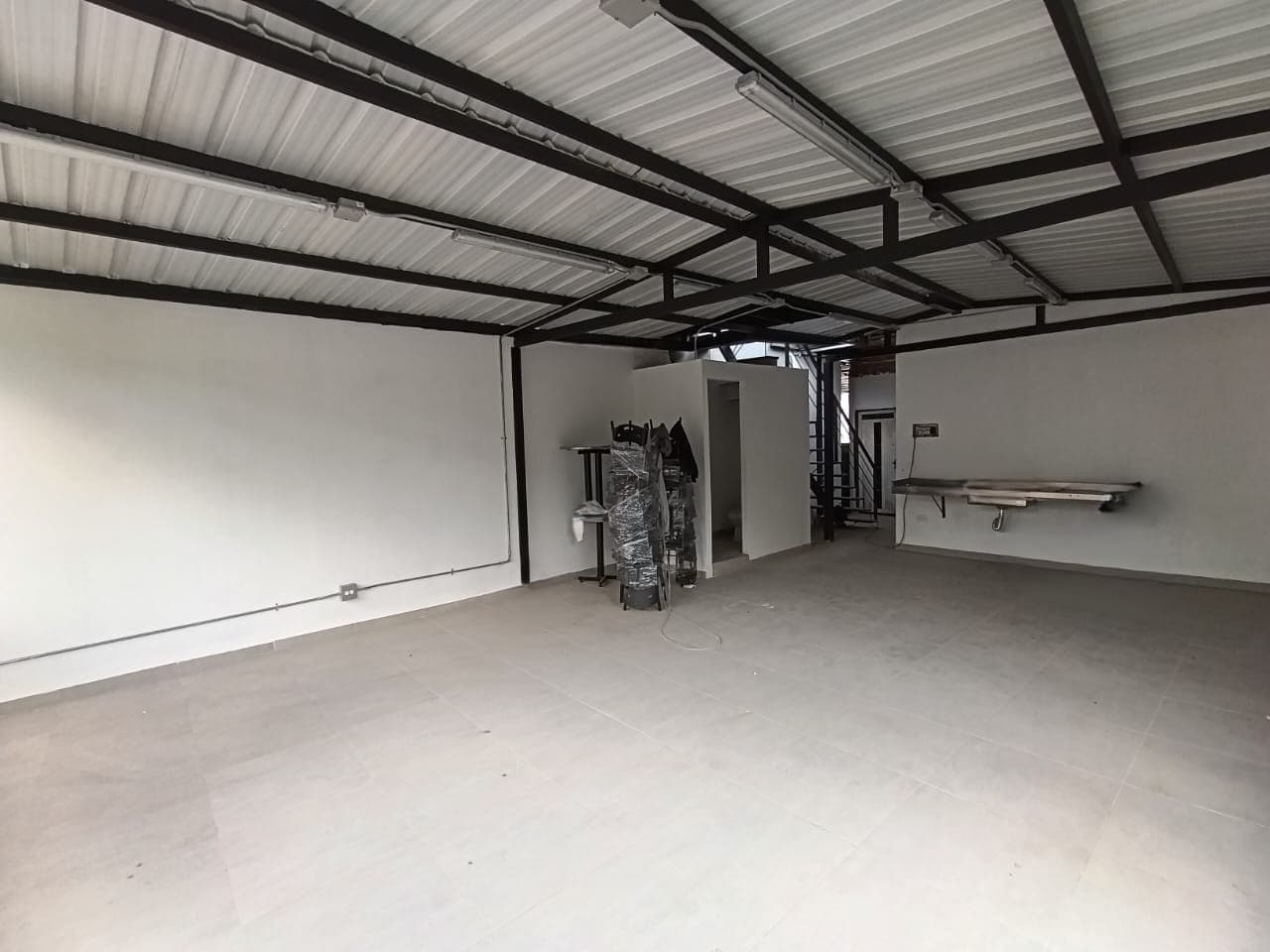 Local en arriendo en Manchester, Bello — foto 4 de 10