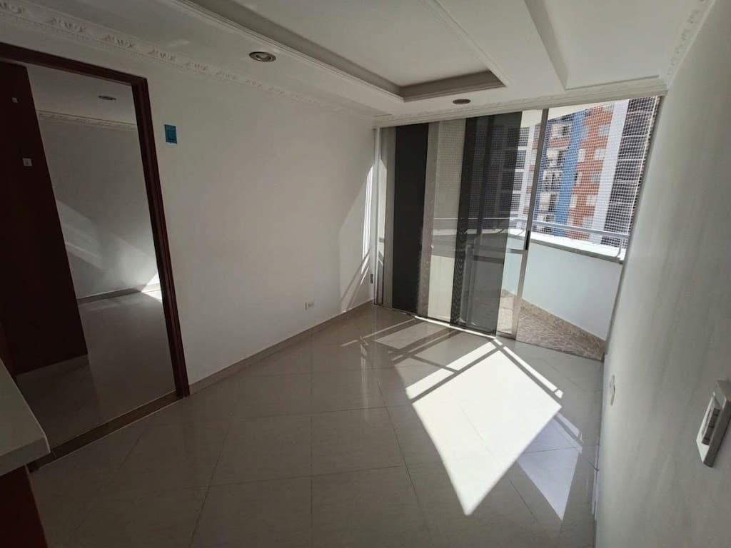 Apartamento en arriendo en Calasanz Parte Alta, La America, Medellín — foto 2 de 14