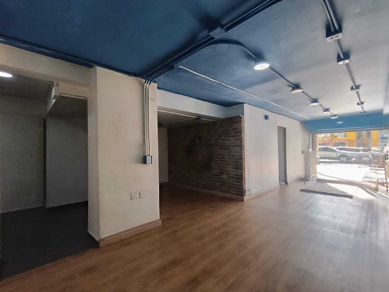 Local en arriendo en La Floresta, La America, Medellín — foto 1 de 15