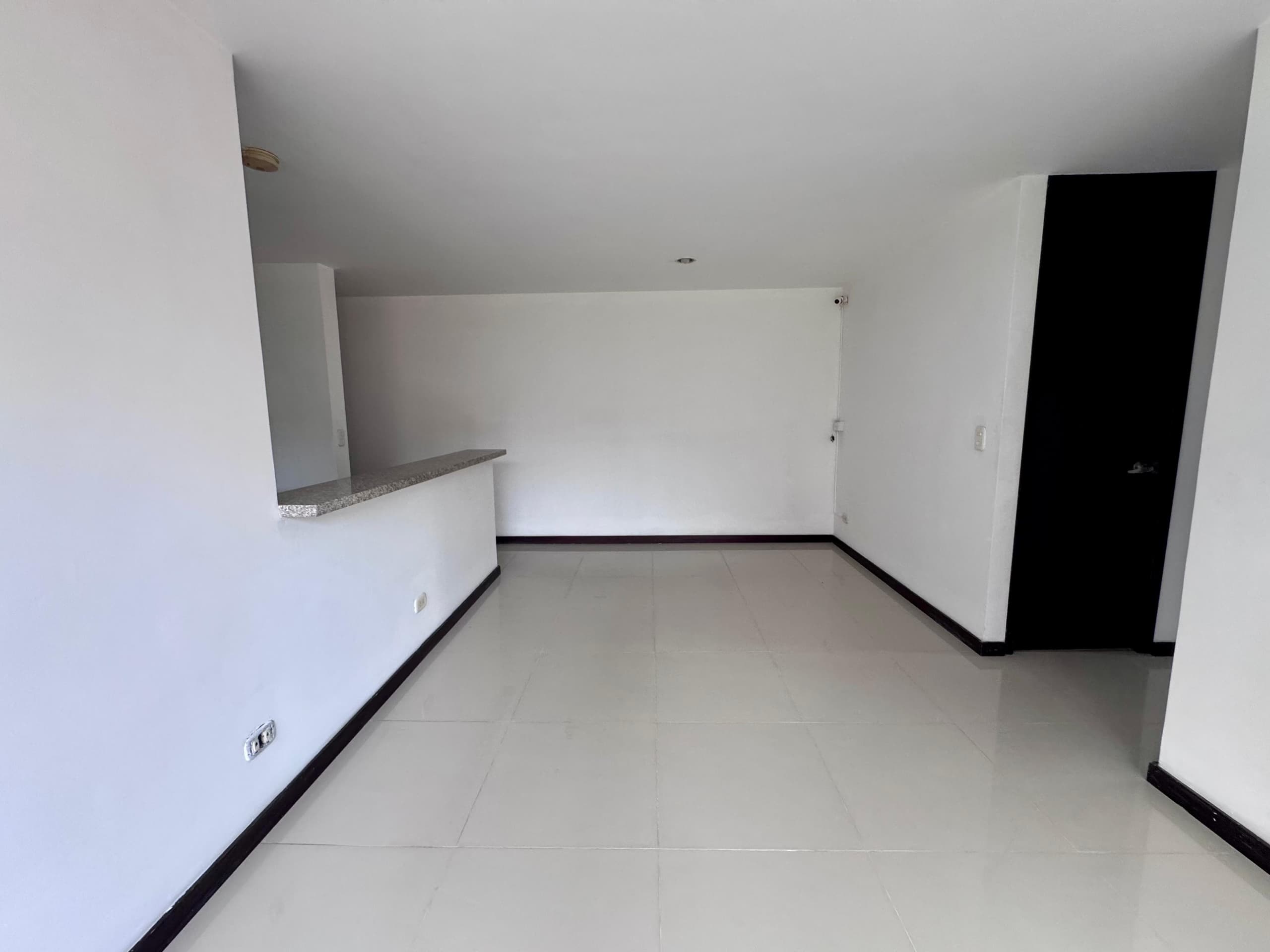 Apartamento en arriendo en El Trianón, Envigado — foto 3 de 16