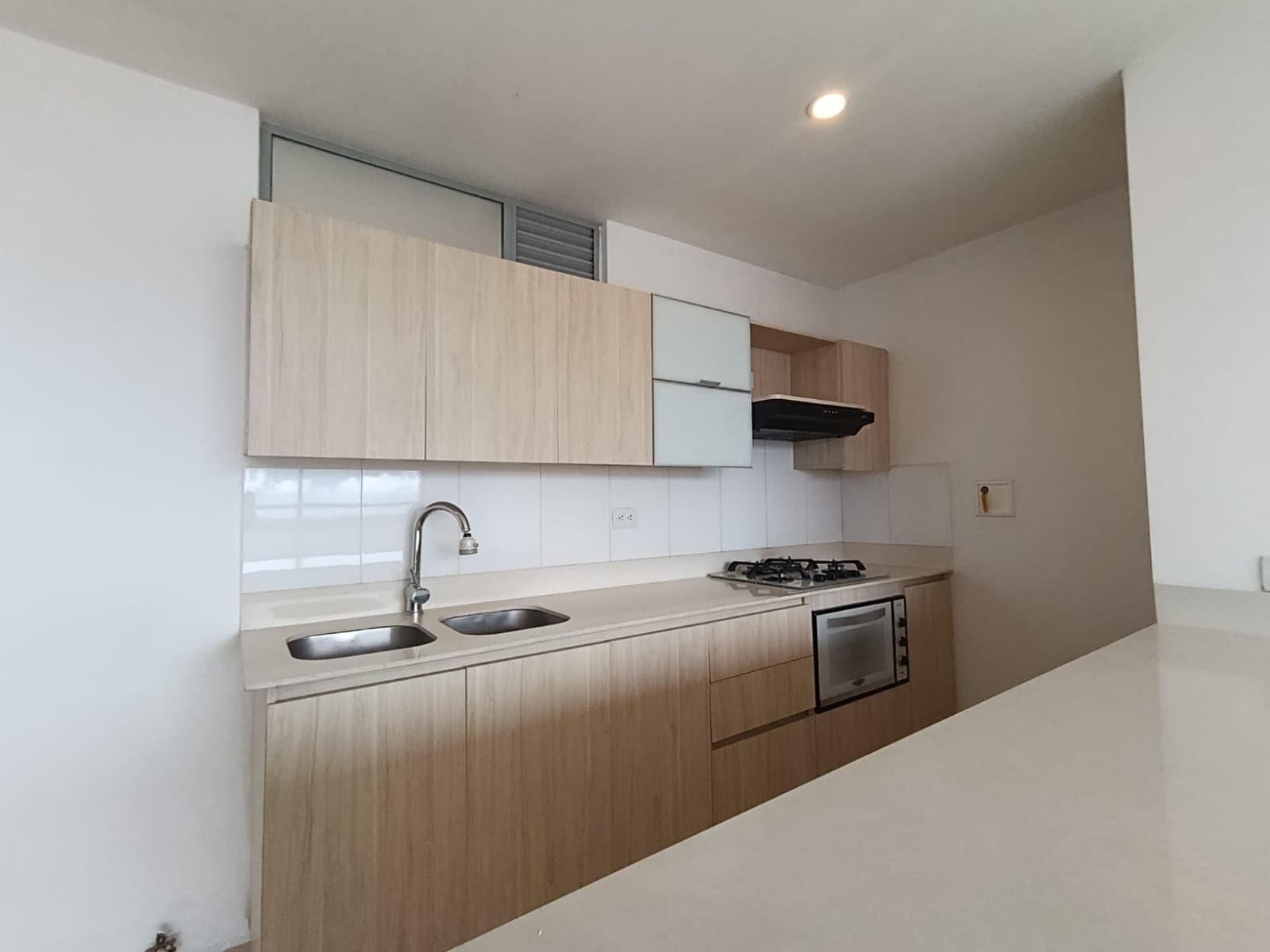 Apartamento en arriendo en La Visitacion Los Gonzalez, El Poblado, Medellín — foto 5 de 16