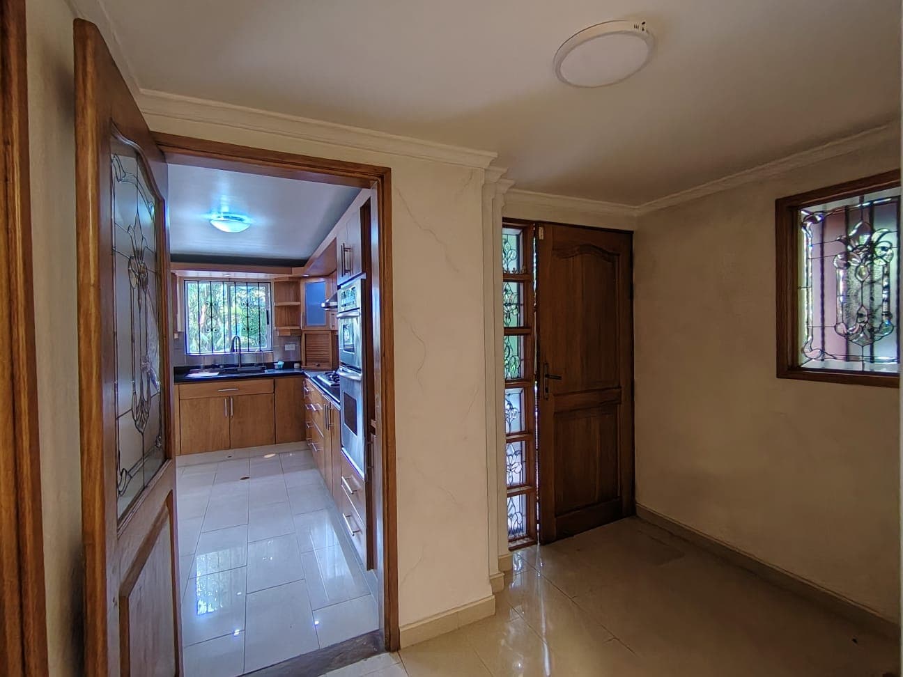 Casa Vivienda en arriendo en La Frontera, El Poblado, Medellín — foto 3 de 20