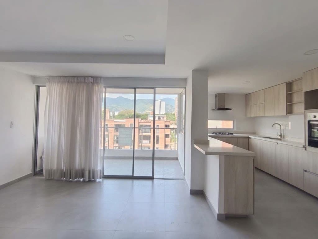 Apartamento en arriendo en Los Pinos, La America, Medellín — foto 2 de 16