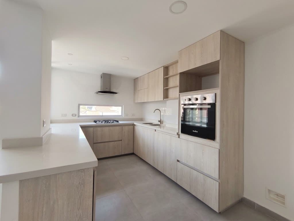 Apartamento en arriendo en Los Pinos, La America, Medellín — foto 3 de 16