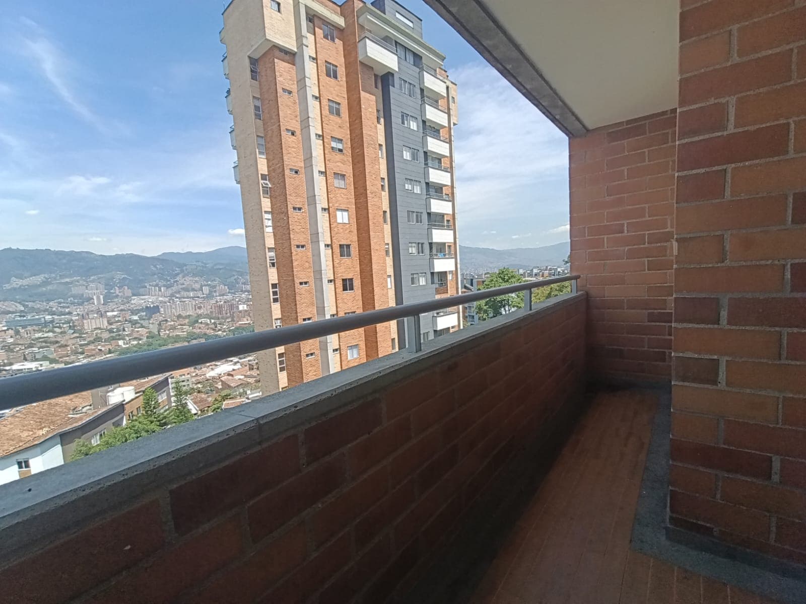 Apartamento en arriendo en Cumbres, Envigado — foto 1 de 20