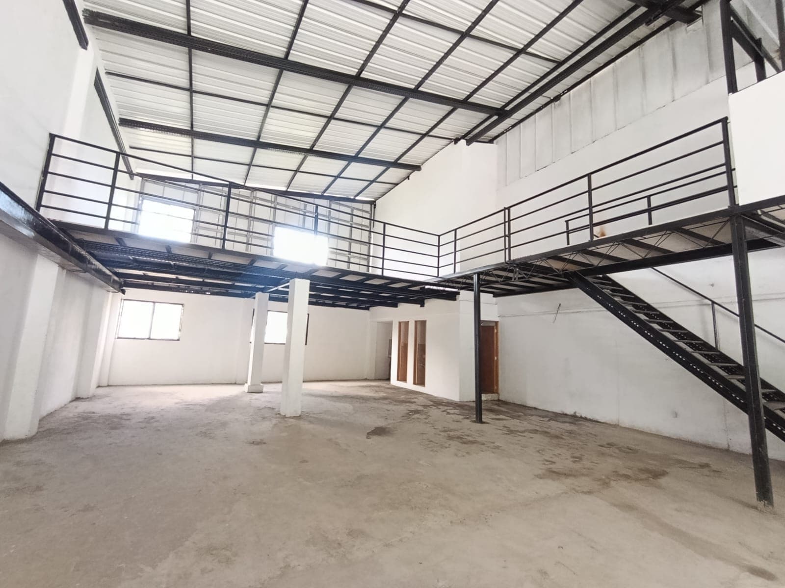 Bodega en arriendo en Bello — foto 1 de 14